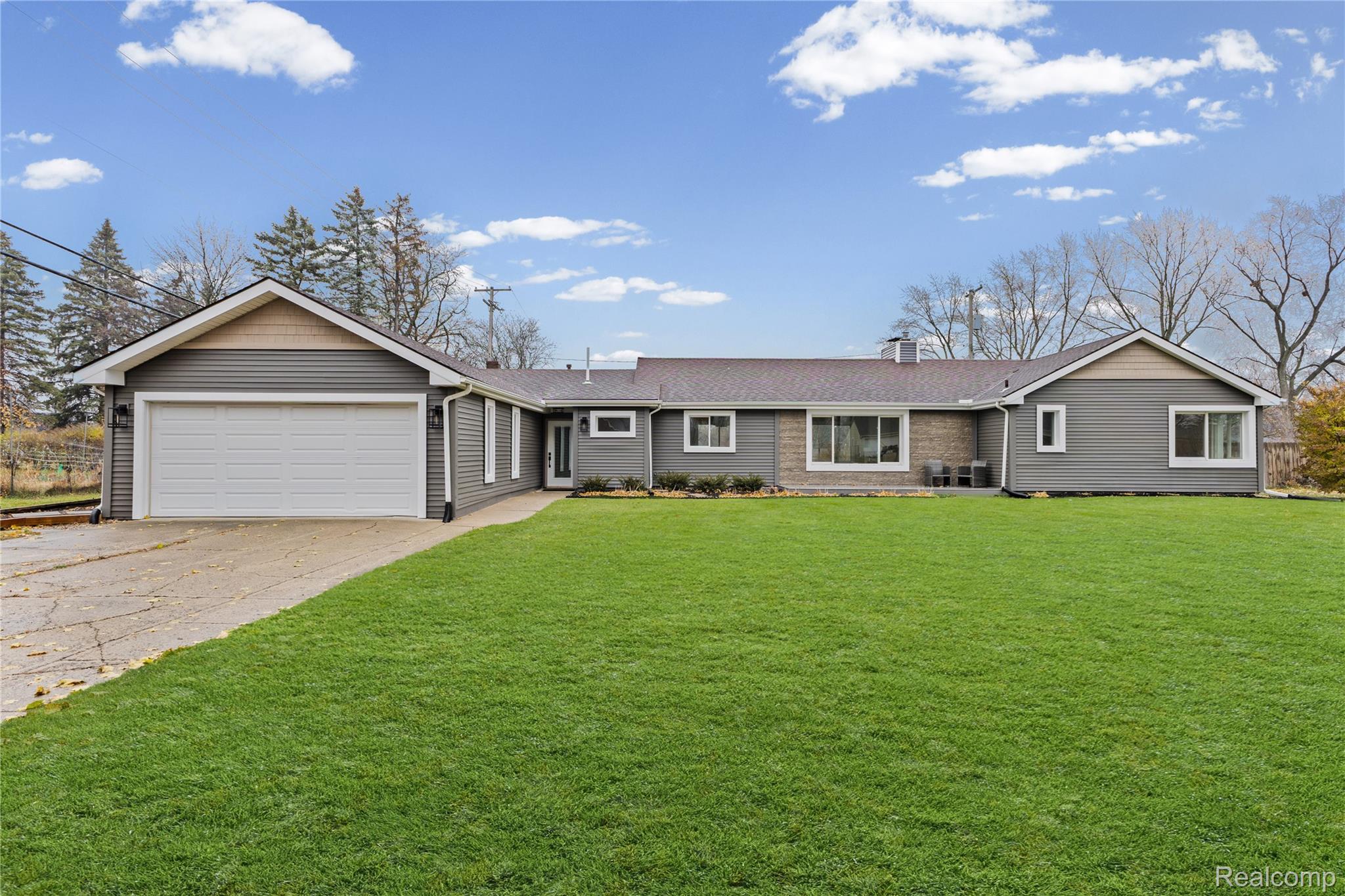 3460, Clayton, Waterford, Michigan, 48329