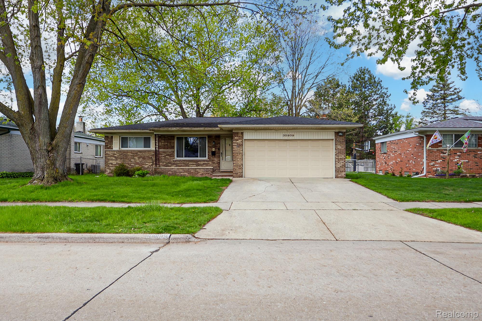 30809, Elmhurst, Madison Heights, Michigan, 48071