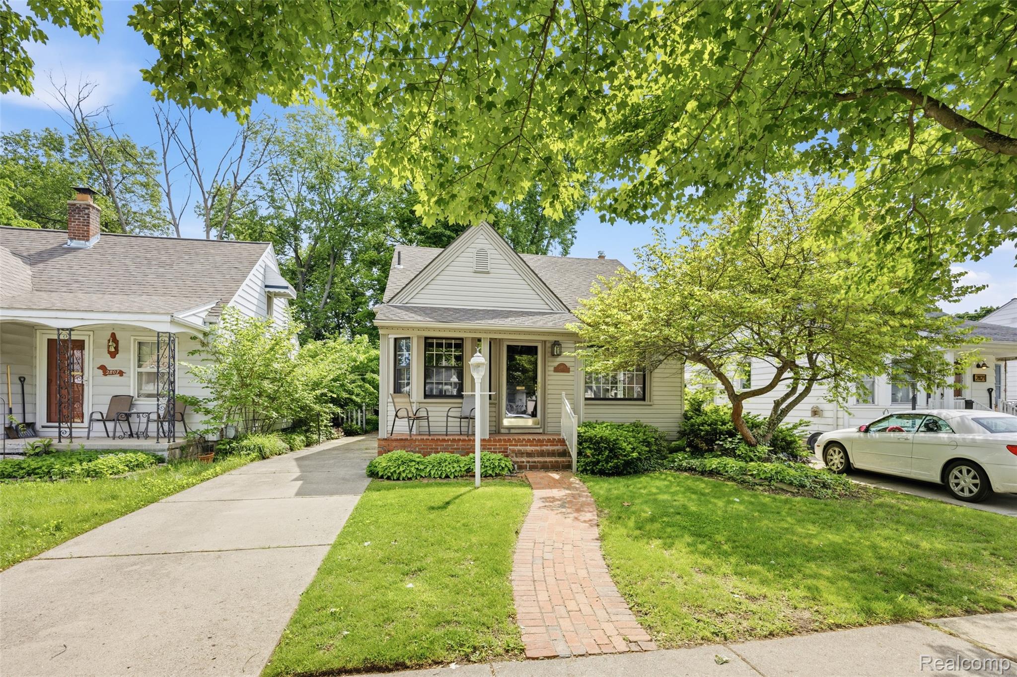 2815, Vassar, Dearborn, Michigan, 48124
