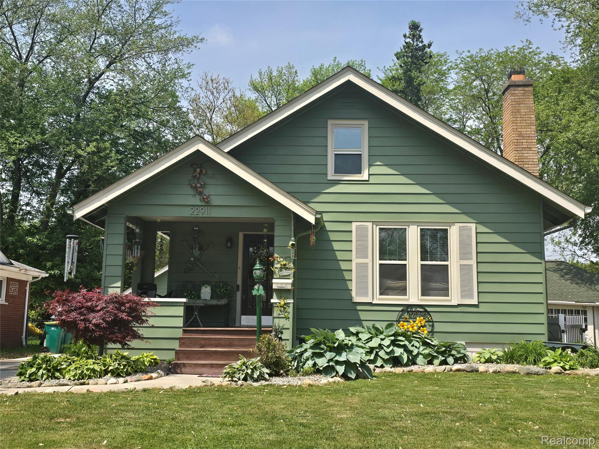22911, Maple, Farmington, Michigan, 48336