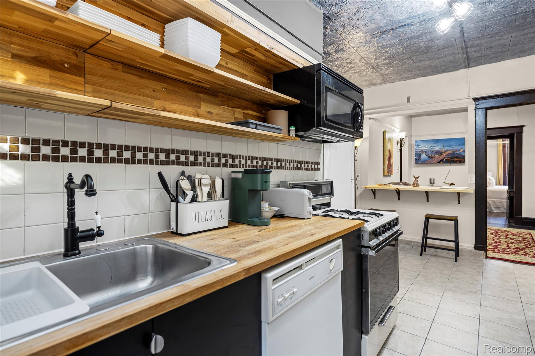 211, Main, #2, Ann Arbor, Michigan, 48104