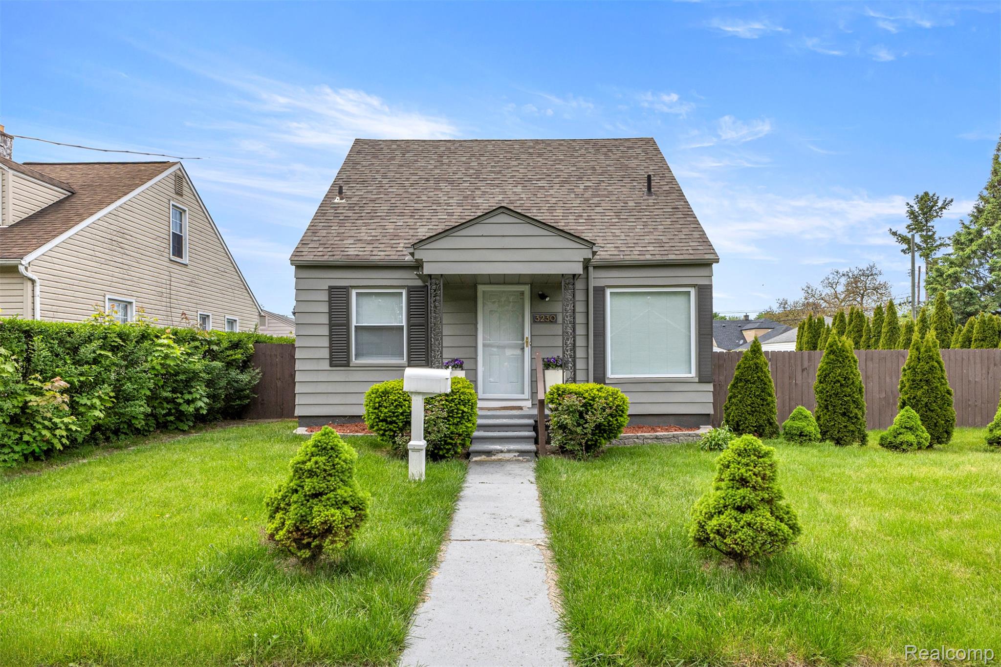 3230, Harding, Dearborn, Michigan, 48124