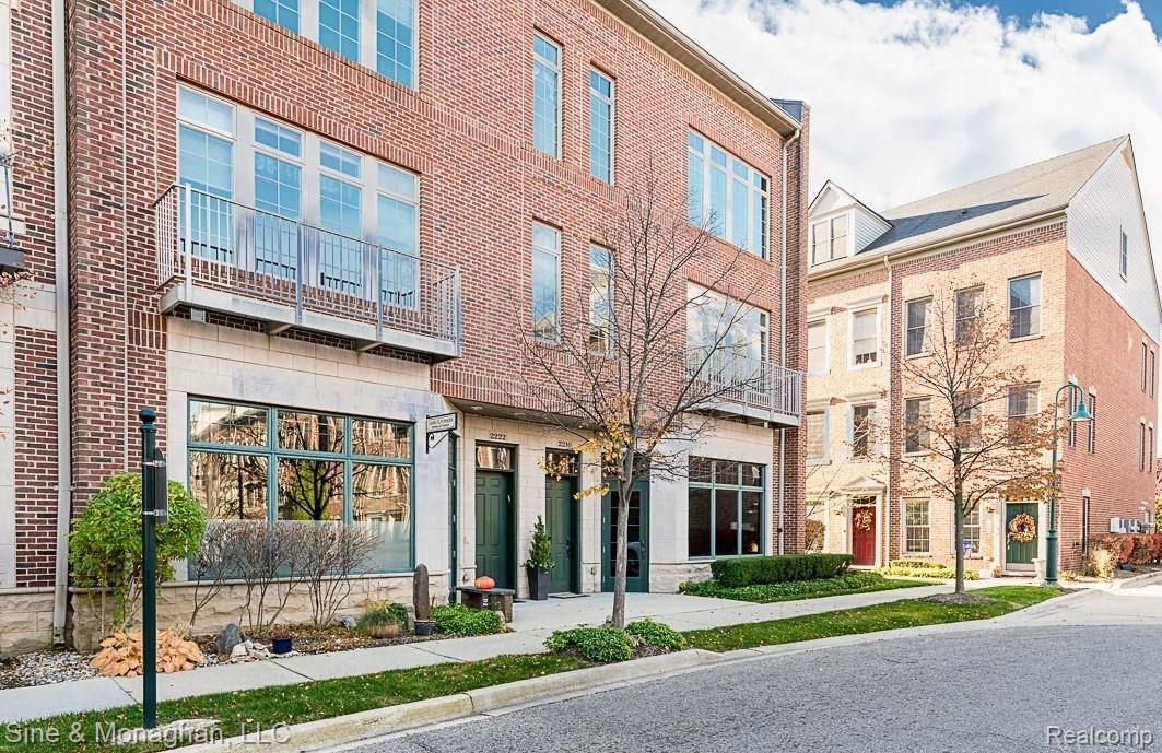 2210, Attard, Birmingham, Michigan, 48009