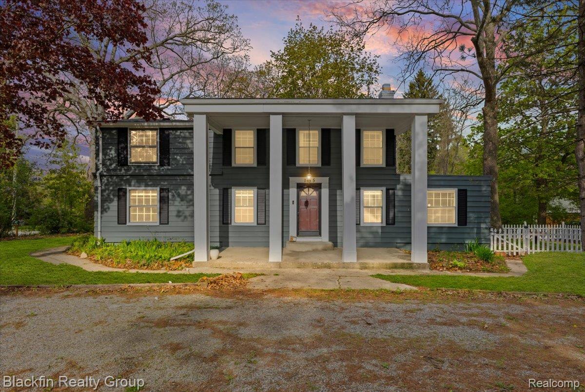 1415, John R, Rochester Hills, Michigan, 48307