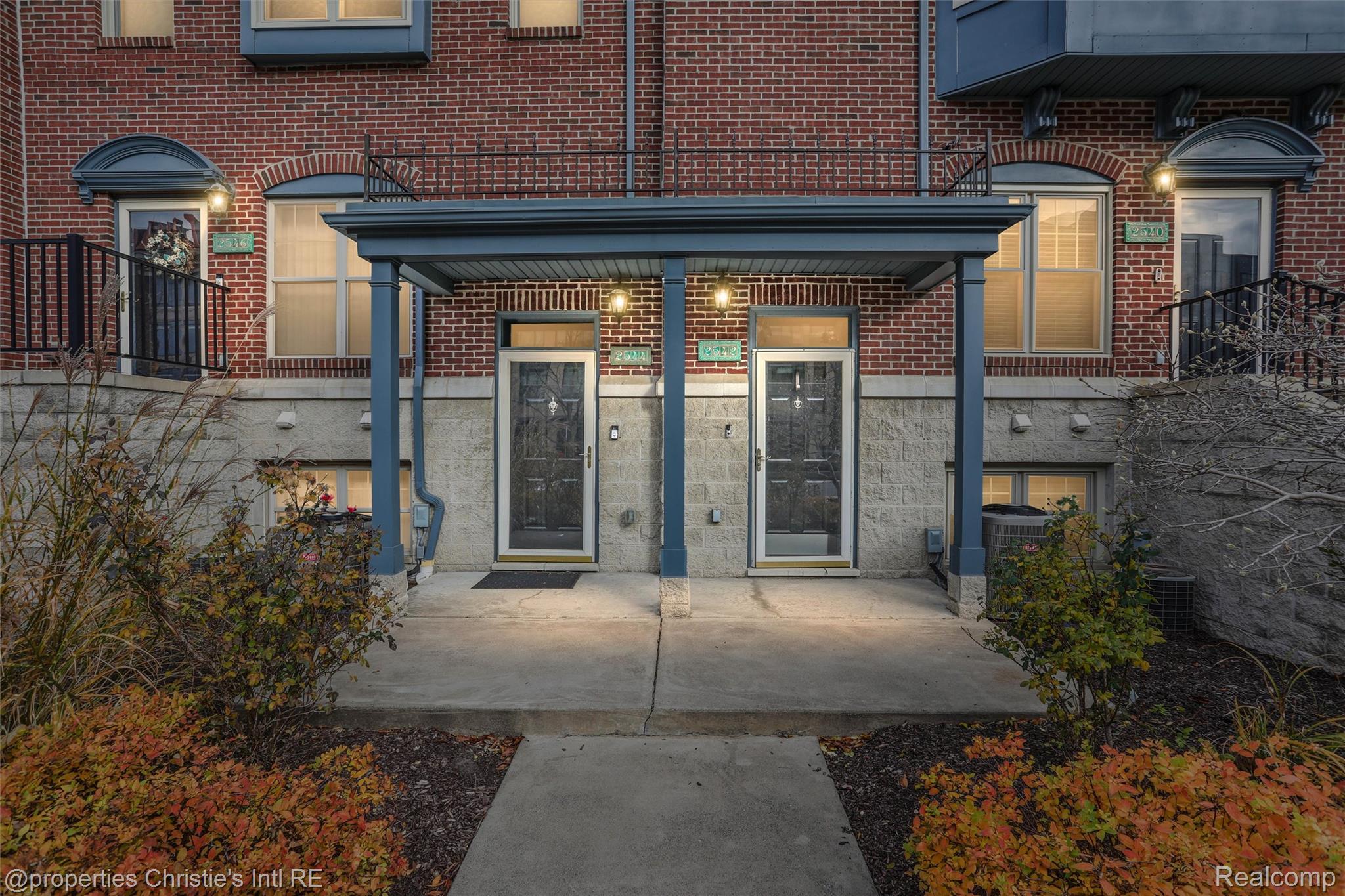 2542, WOODWARD, Detroit, Michigan, 48201