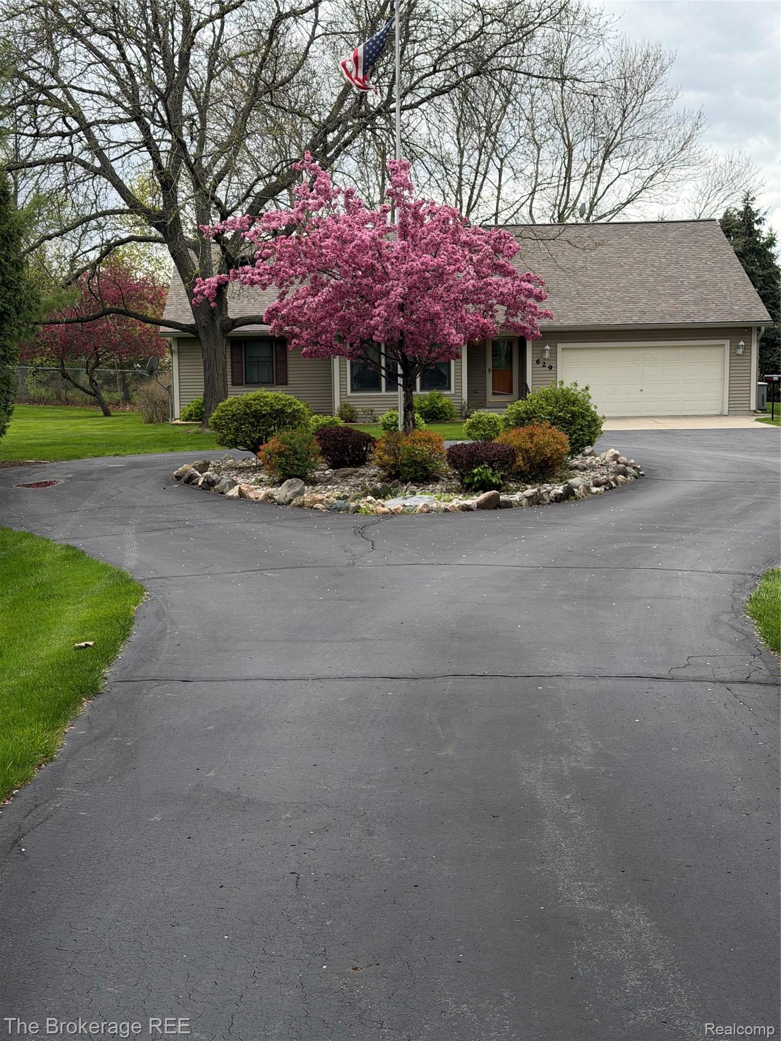 629, Lapeer, N, Davison, Michigan, 48423
