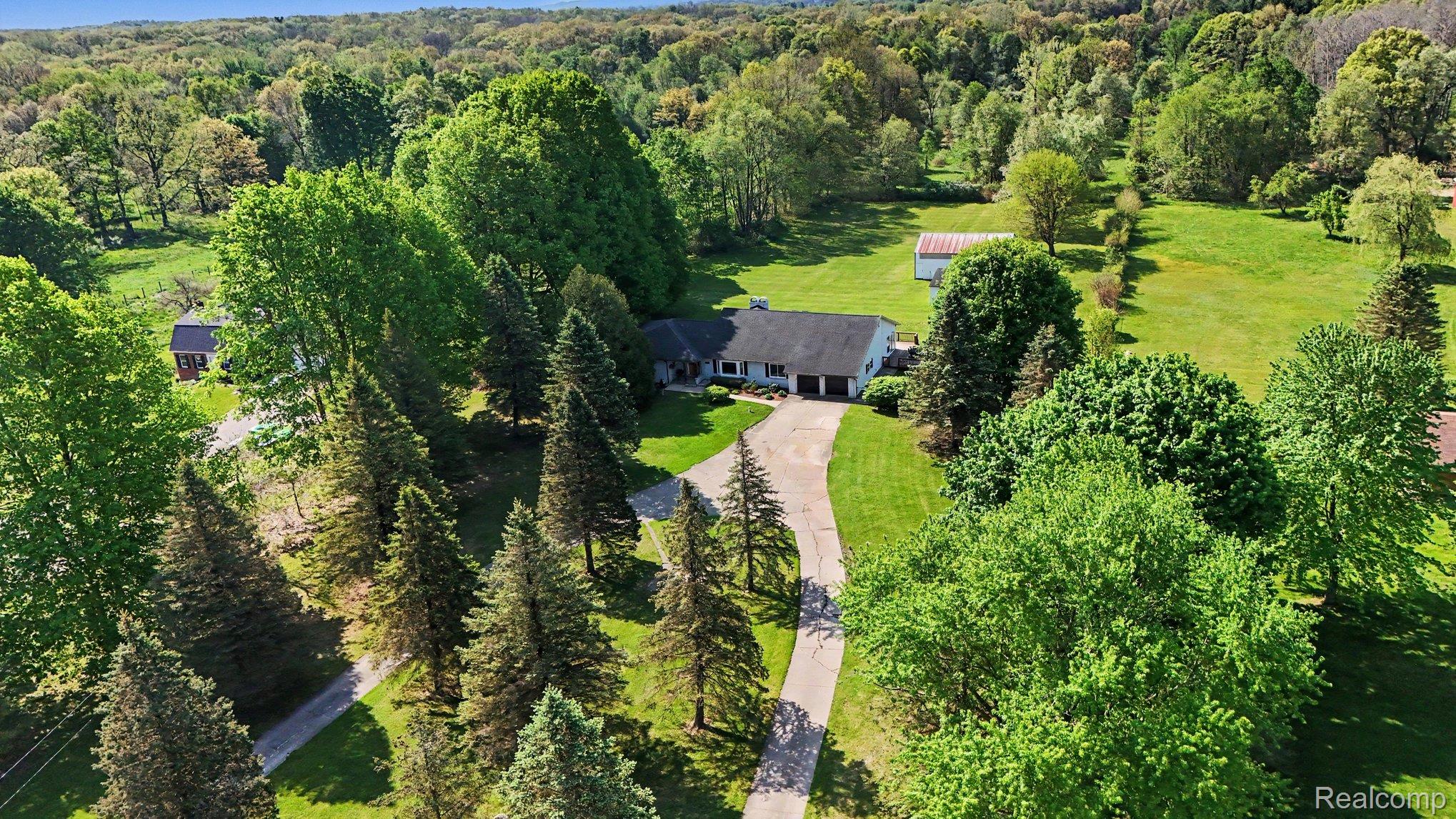 10306, Oakhill, Holly, Michigan, 48442