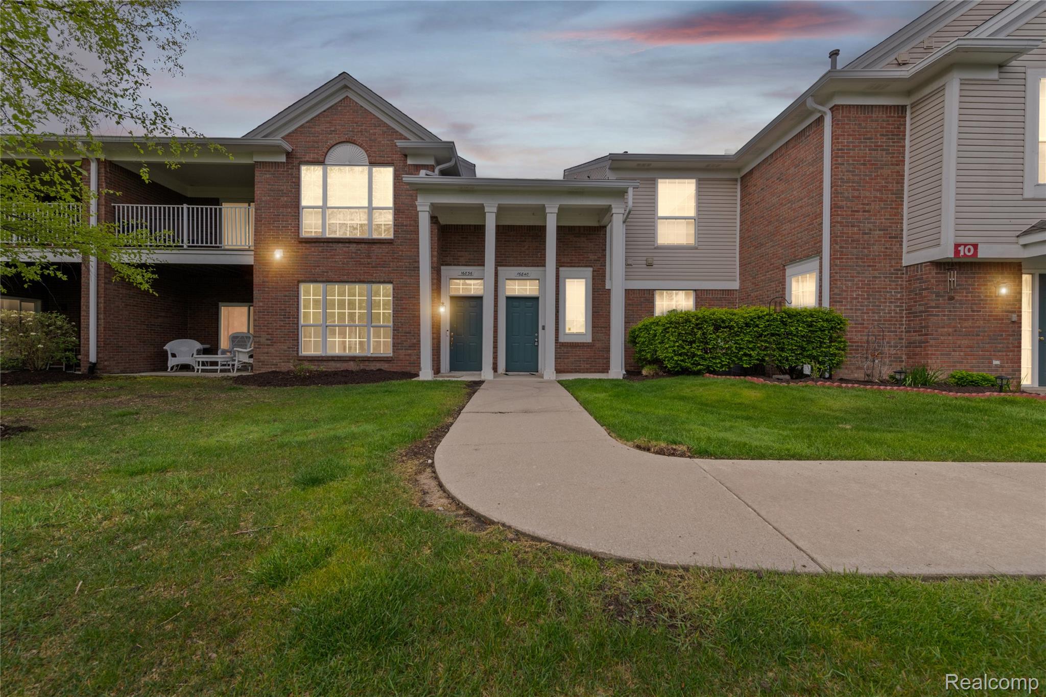 16836, Dover, Northville, Michigan, 48168