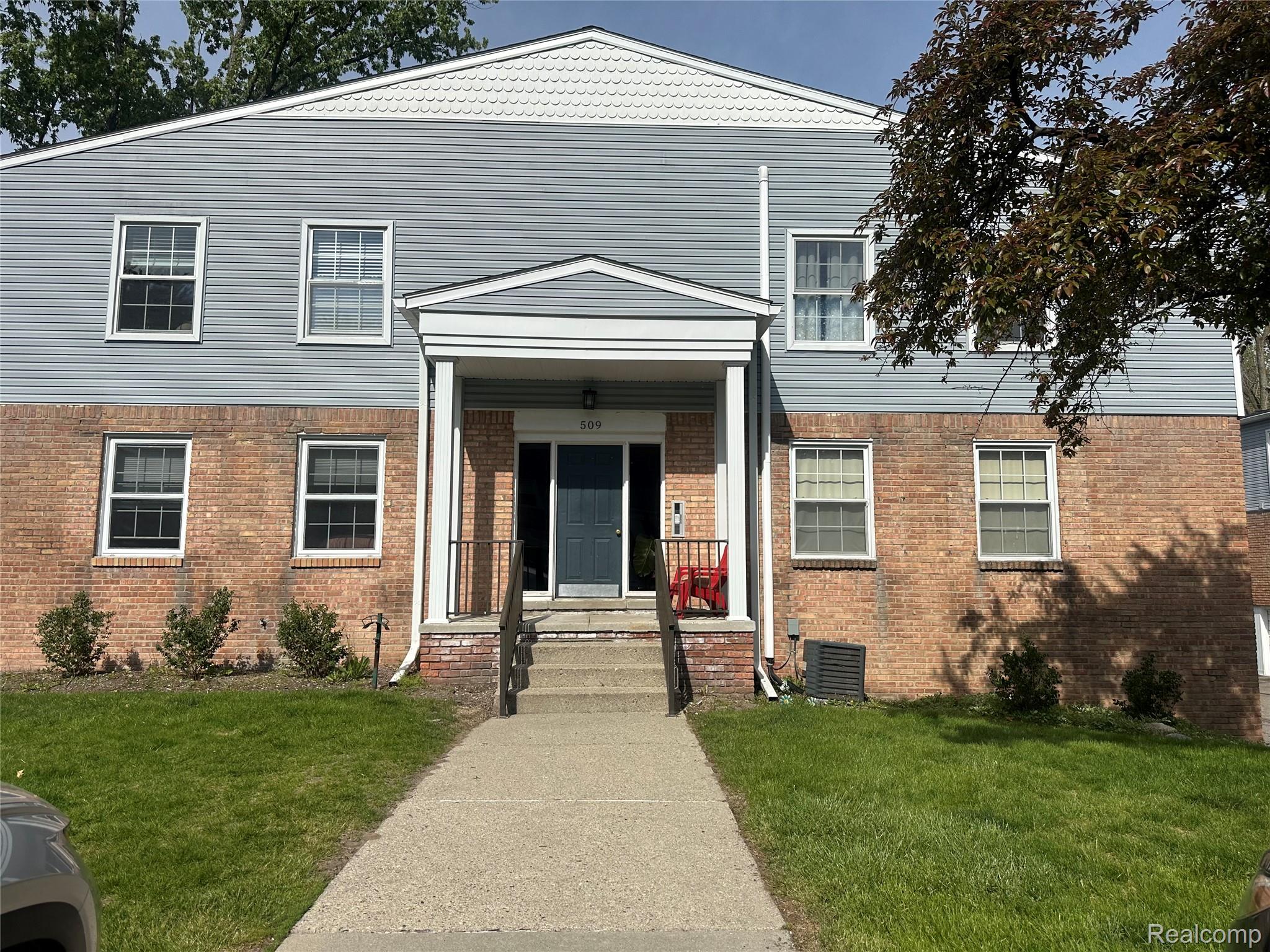 509, University, Rochester, Michigan, 48307