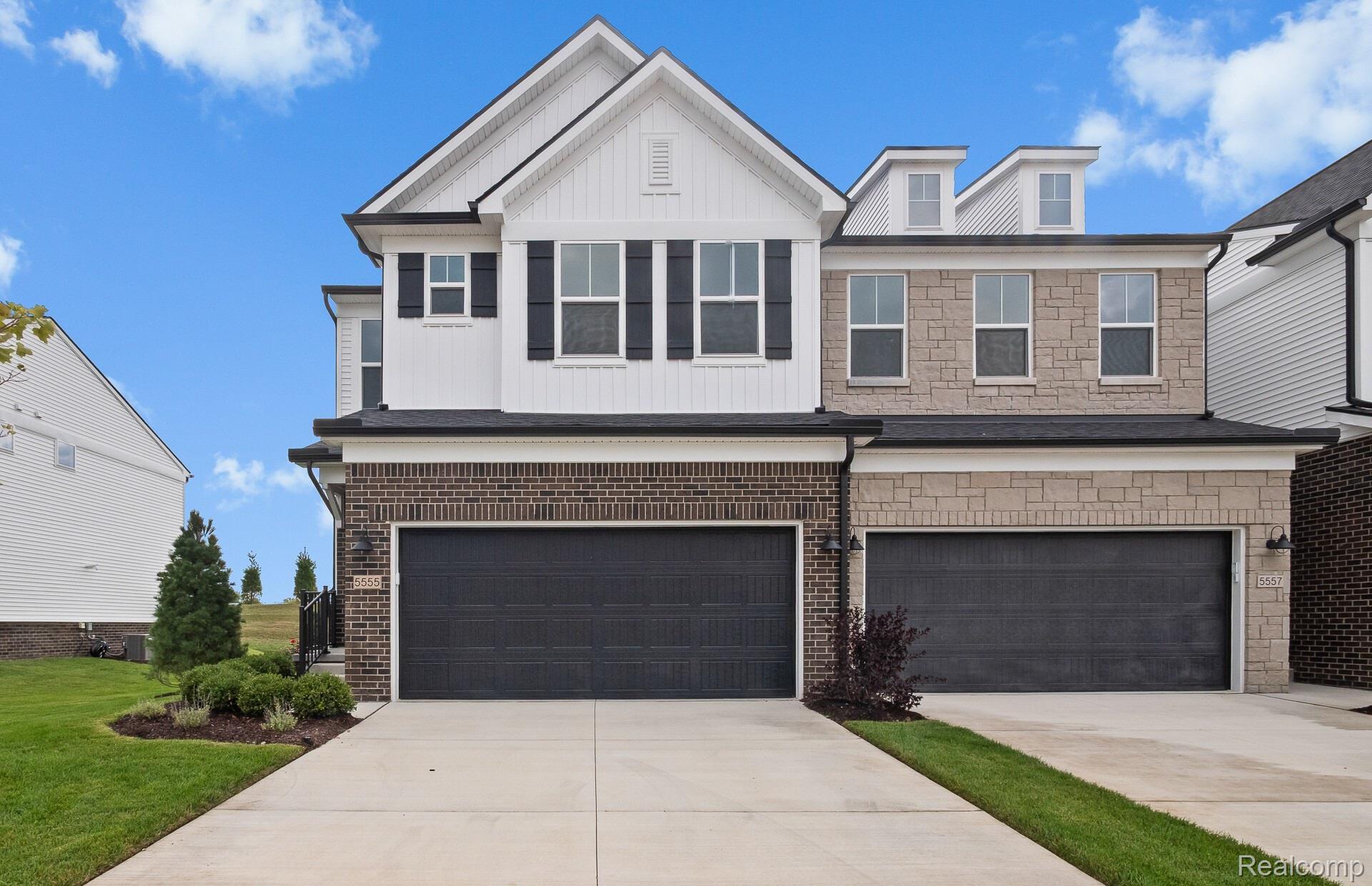 5580, East Spaniel, Ann Arbor, Michigan, 48108