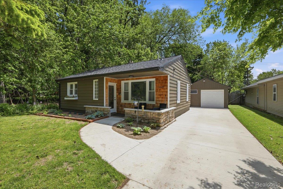 4805, Fenmore, Waterford, Michigan, 48328
