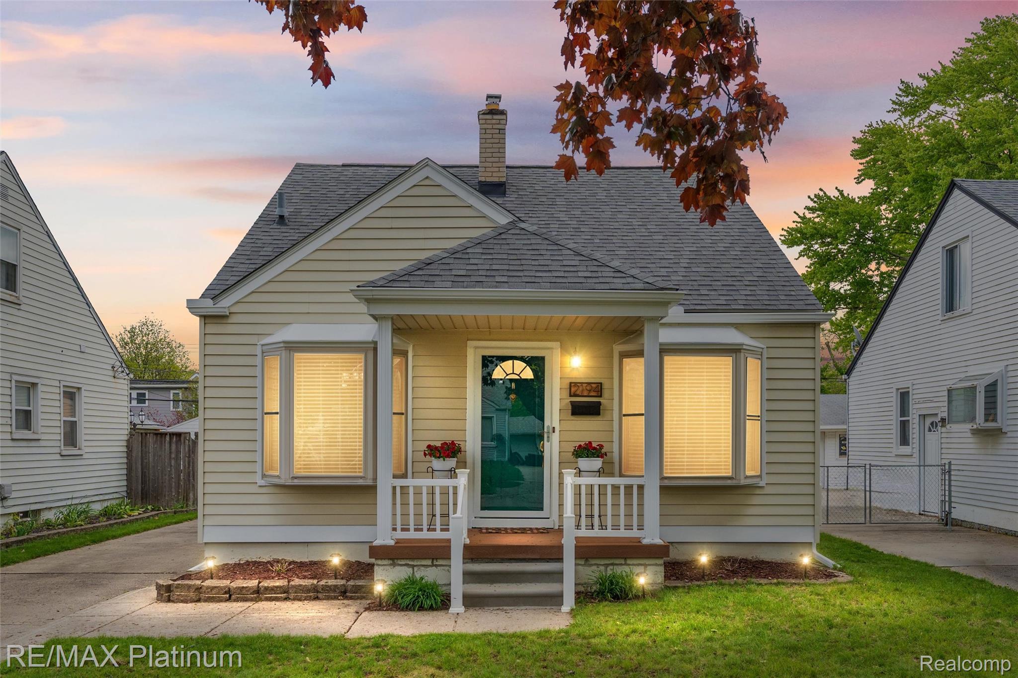 2194, Tyler, Berkley, Michigan, 48072