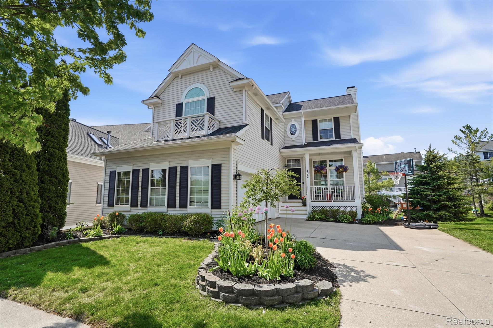 172, Champlain, Howell, Michigan, 48843