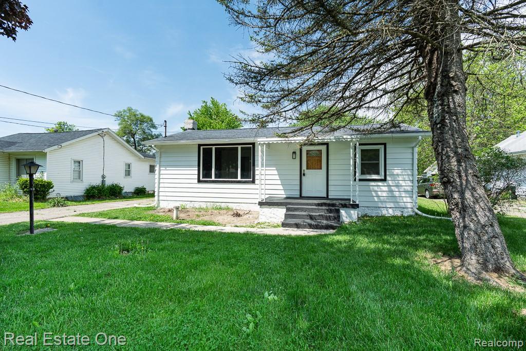 1056, Adams, Burton, Michigan, 48509