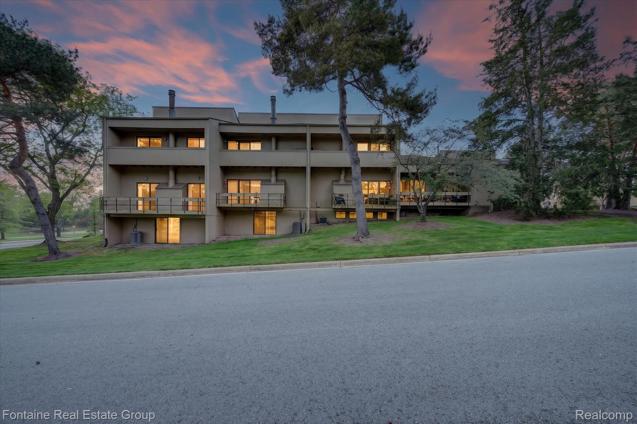 7406, Azalea, West Bloomfield, Michigan, 48322
