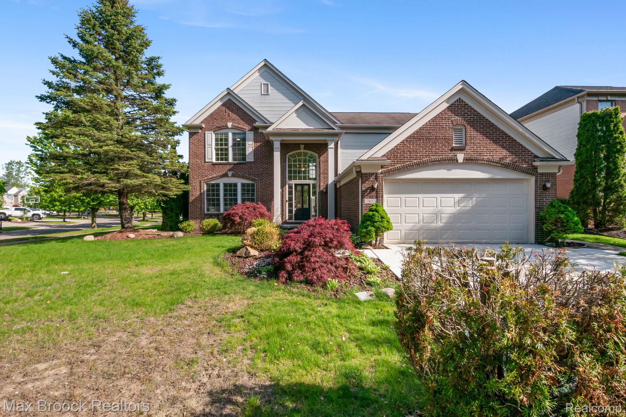 7657, Windgate, West Bloomfield, Michigan, 48323