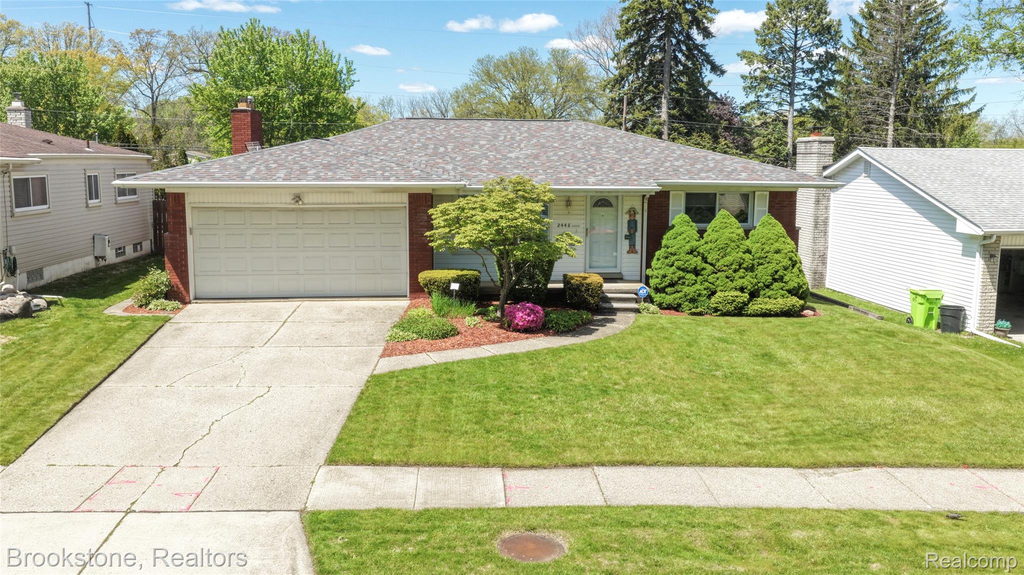 2445, Liverpool, Auburn Hills, Michigan, 48326