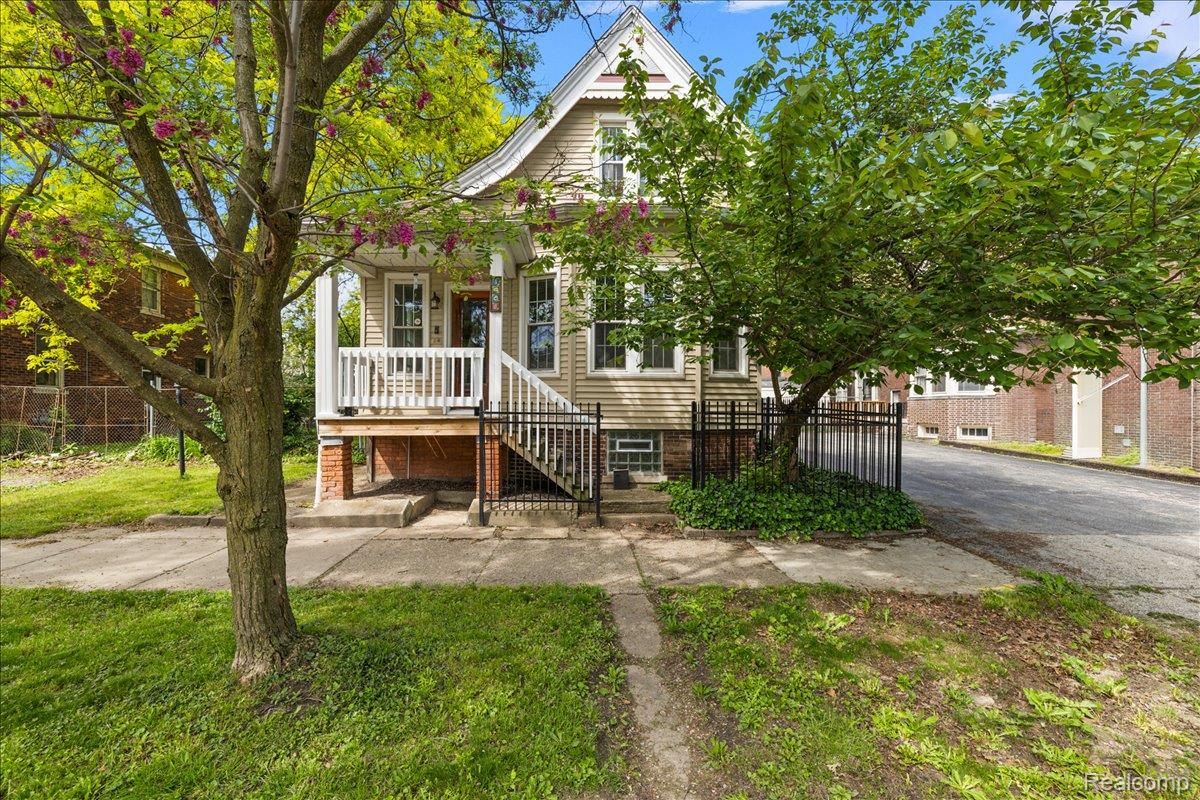 1481, Baldwin, Detroit, Michigan, 48214