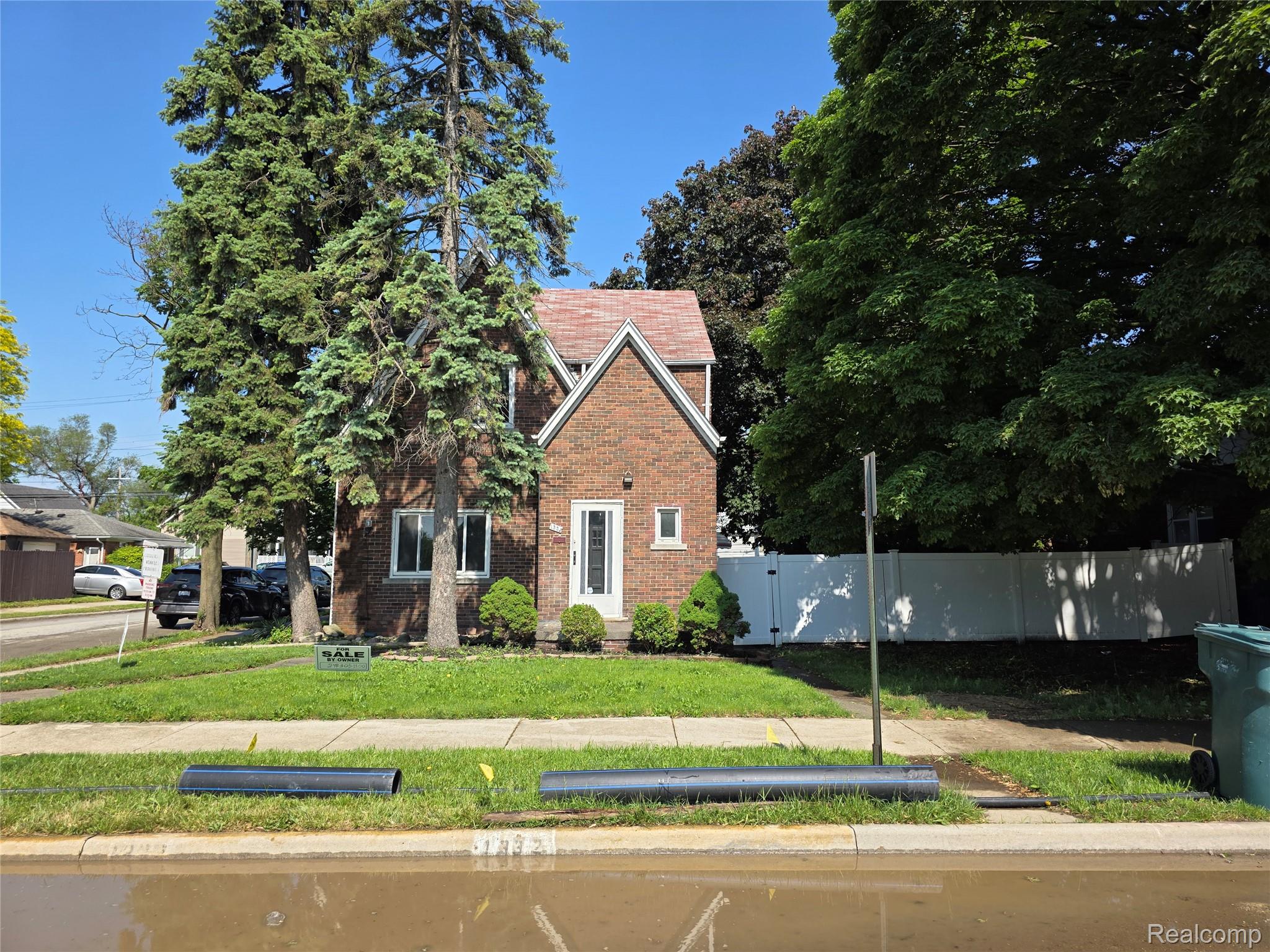 1332, Fort Park, Lincoln Park, Michigan, 48146