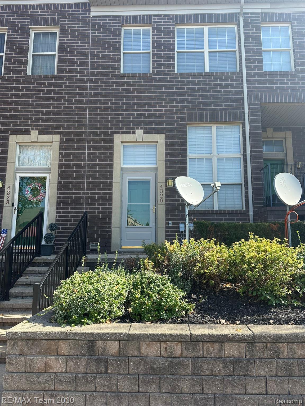 4326, Maple, Dearborn, Michigan, 48126