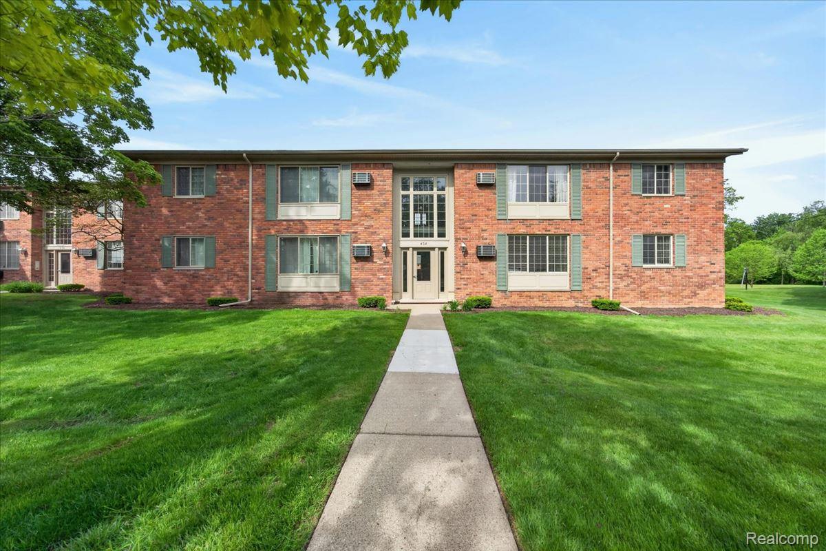 454, Romeo, #226, Rochester, Michigan, 48307
