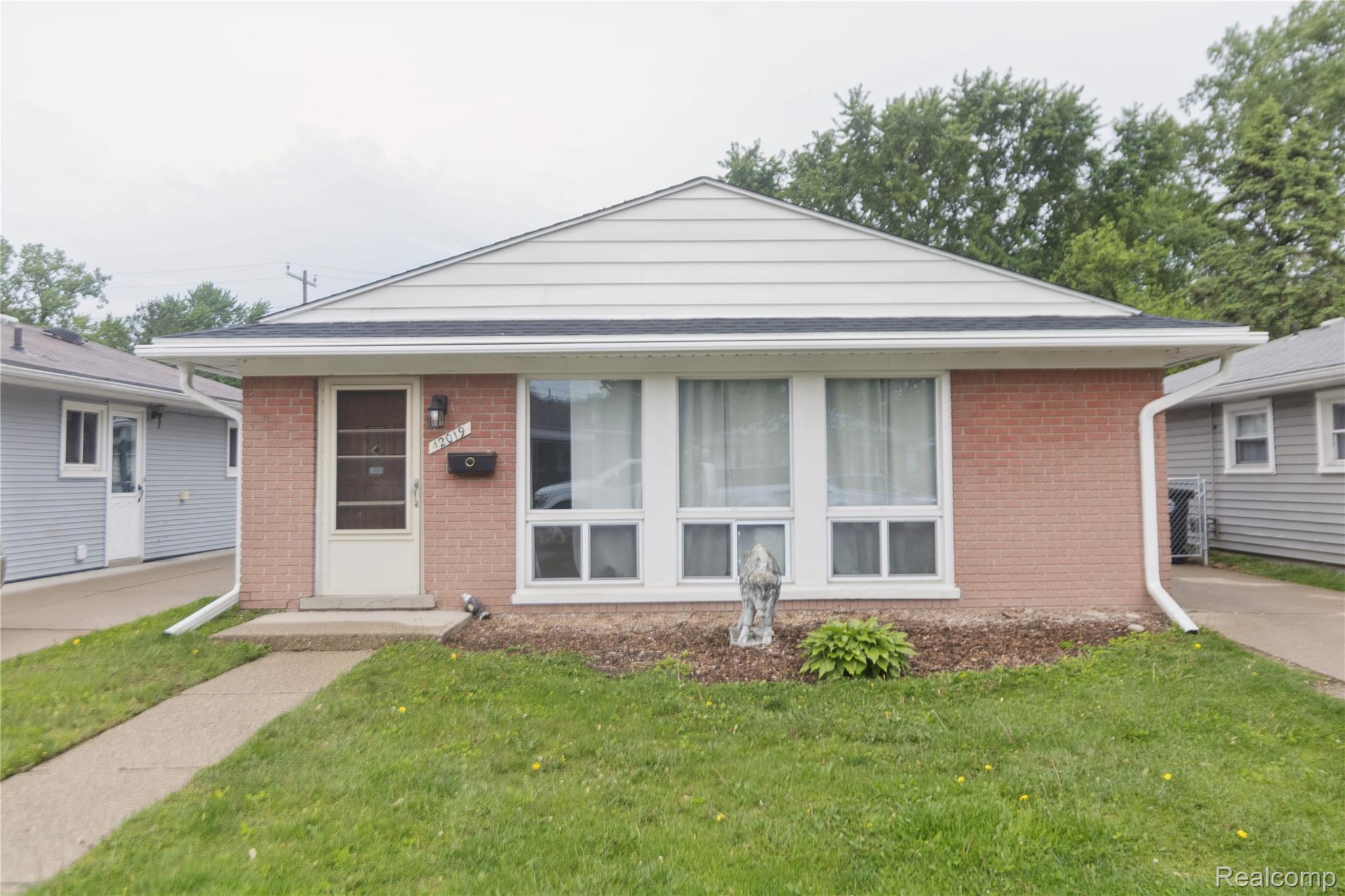 12019, Arcola, Livonia, Michigan, 48150
