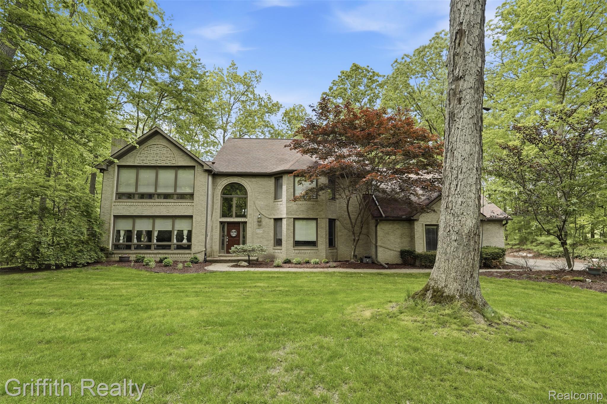 2018, Pine Hollow, Brighton, Michigan, 48114