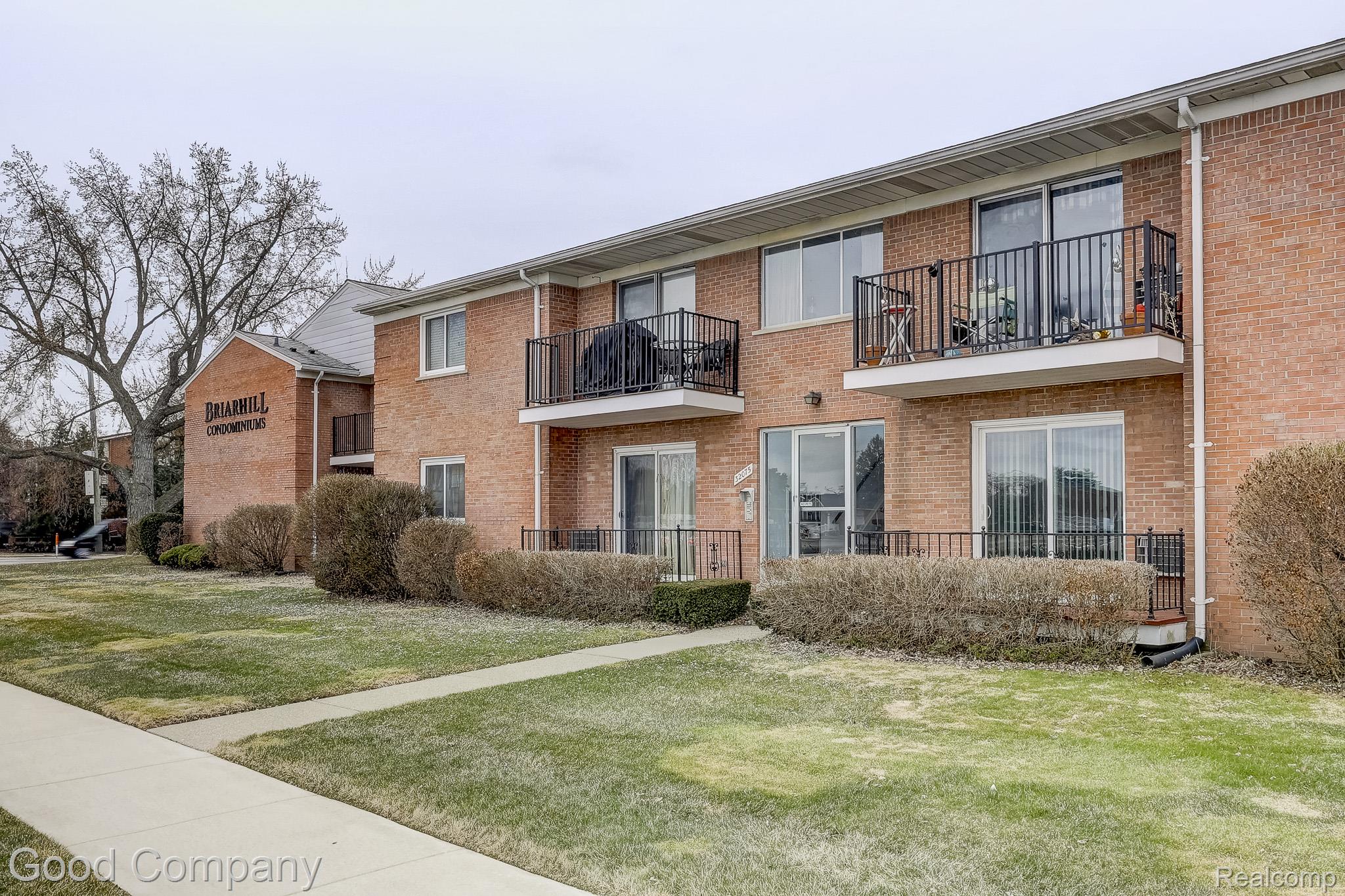 32075, Beaconsfield, #29, Roseville, Michigan, 48066