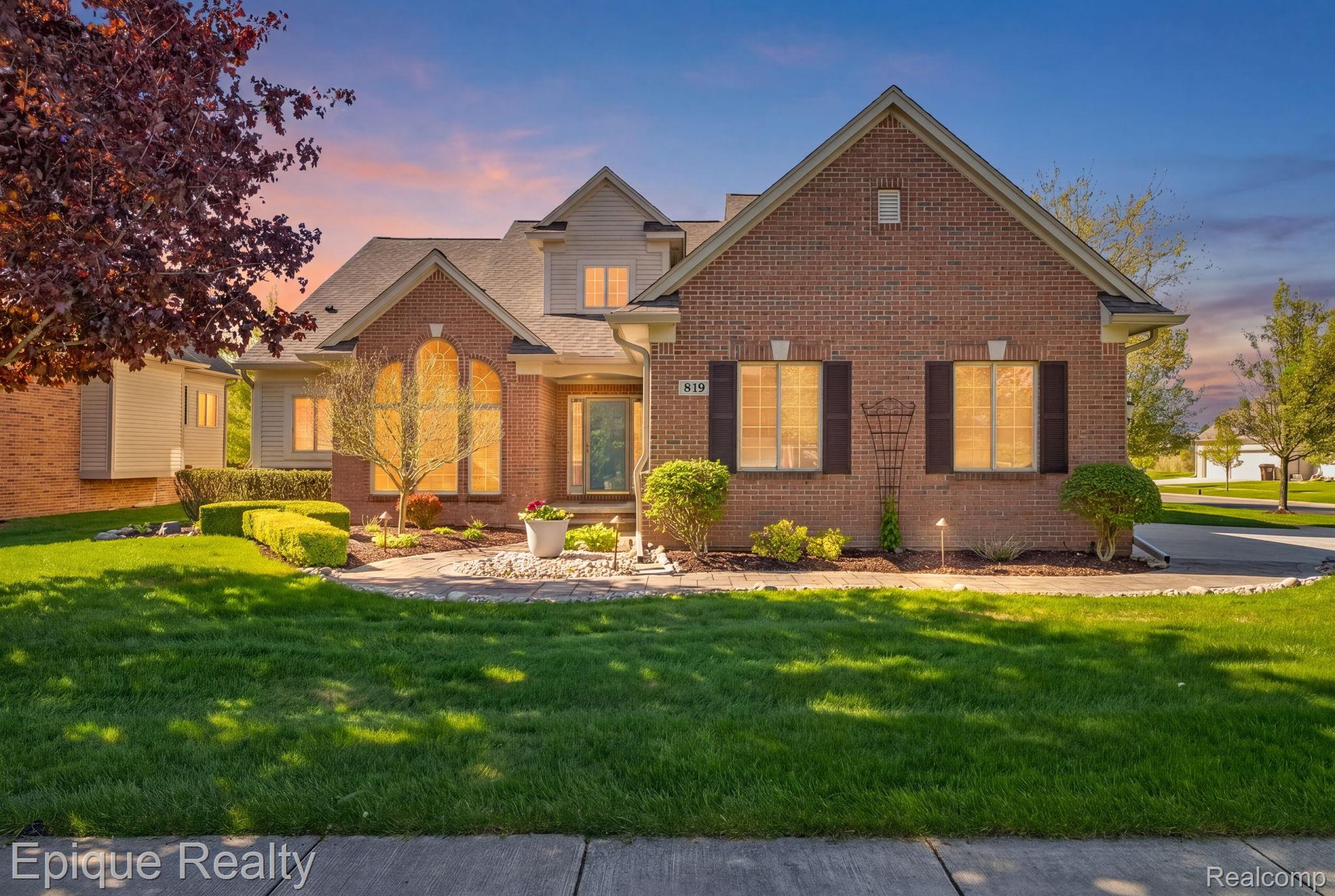 819, Pine Ridge, Oxford, Michigan, 48371