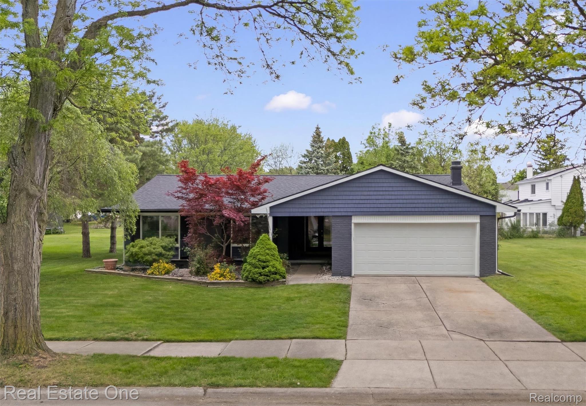 489, Evaline, Troy, Michigan, 48085