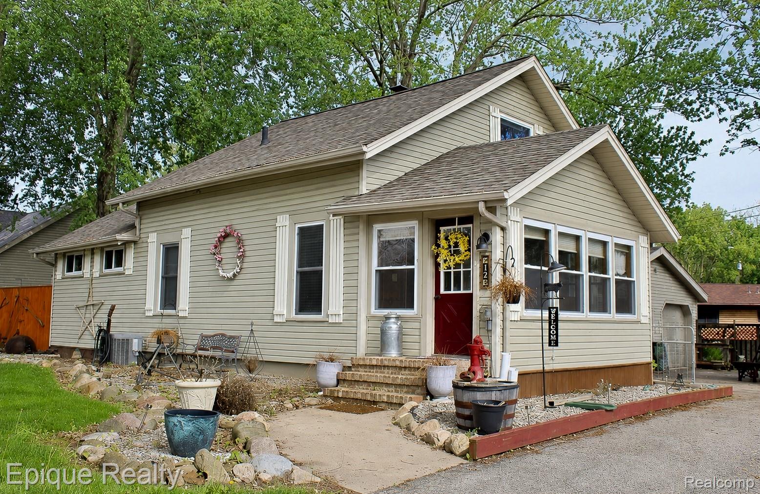 12, McColl, Yale, Michigan, 48097