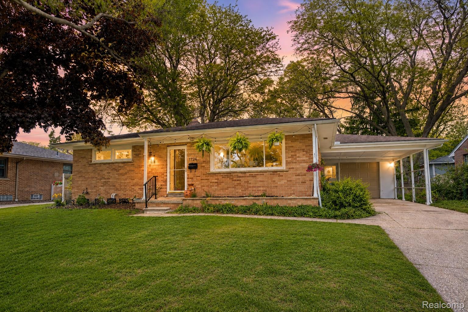 1724, Weldon, Ann Arbor, Michigan, 48103