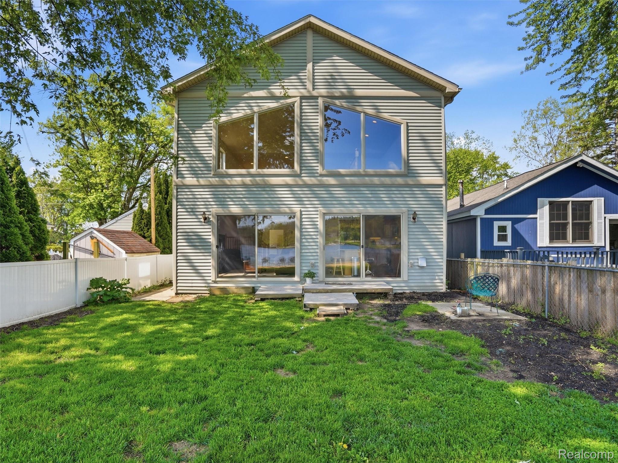 8868, Tackles, White Lake, Michigan, 48386