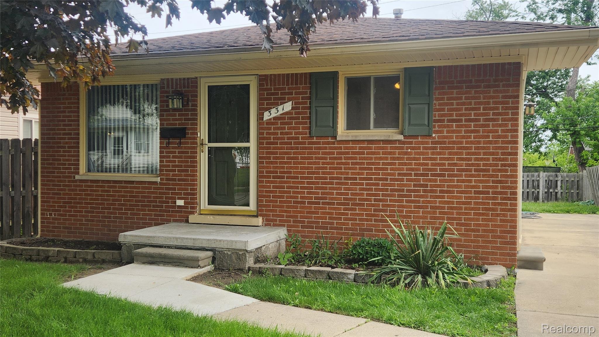331, Detroit, Trenton, Michigan, 48183