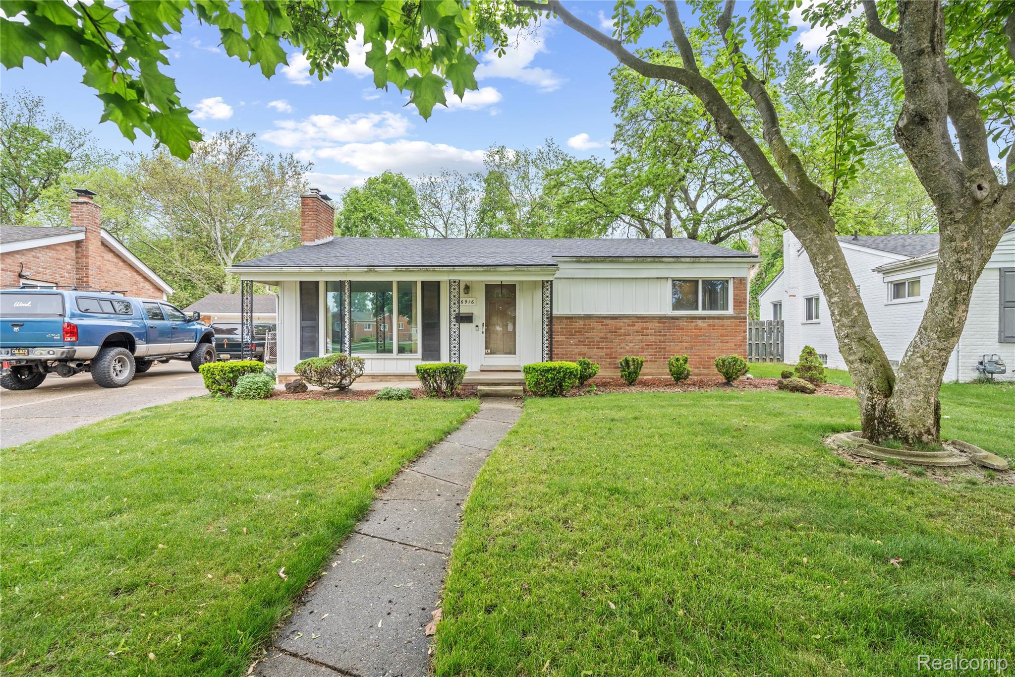 26916, Rouge River, Dearborn Heights, Michigan, 48127