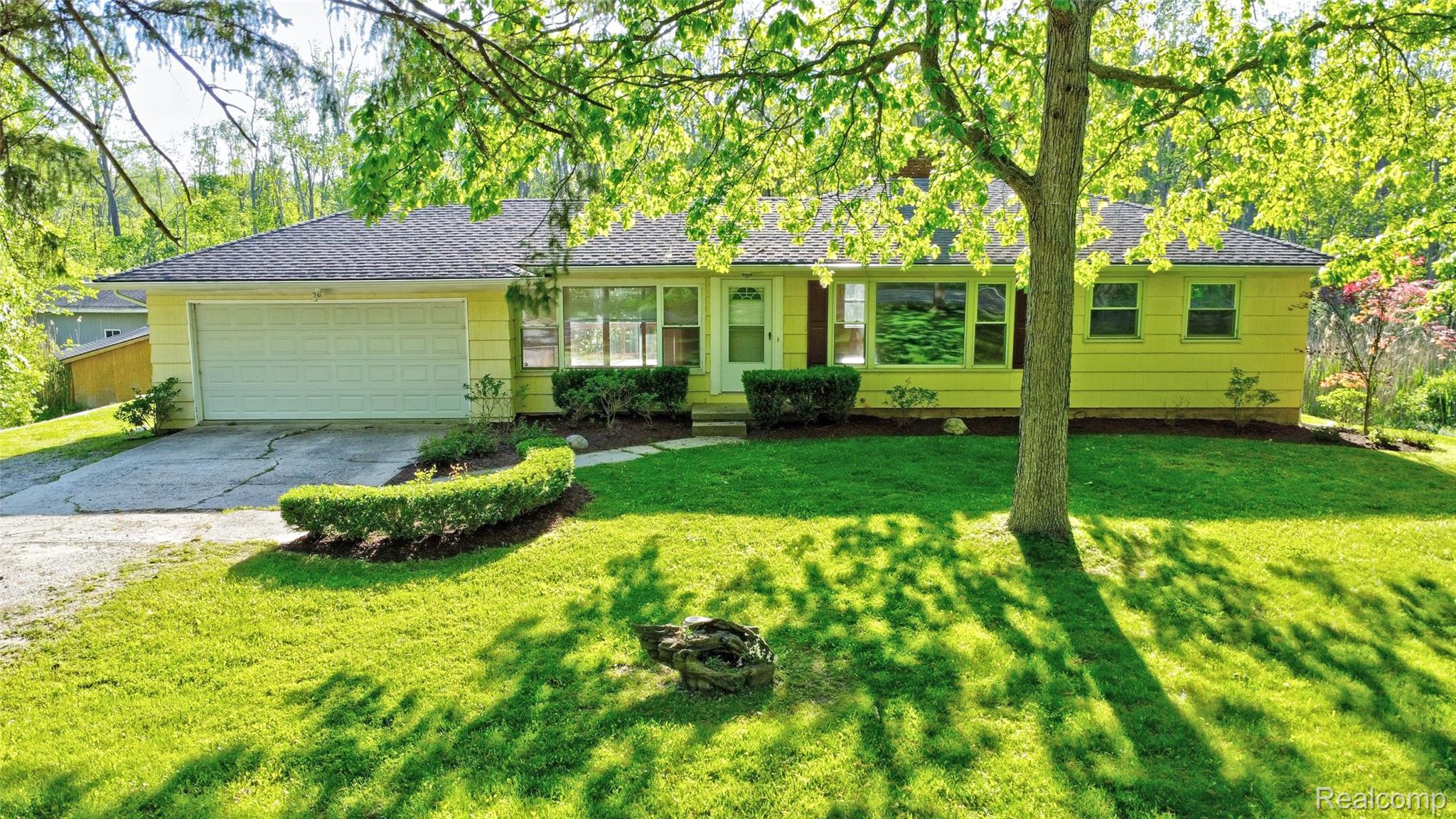 5890, Grange Hall, Holly, Michigan, 48442