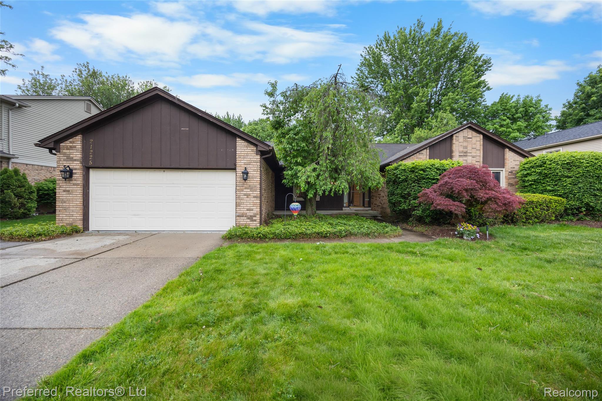 21225, Parklane, Farmington, Michigan, 48335