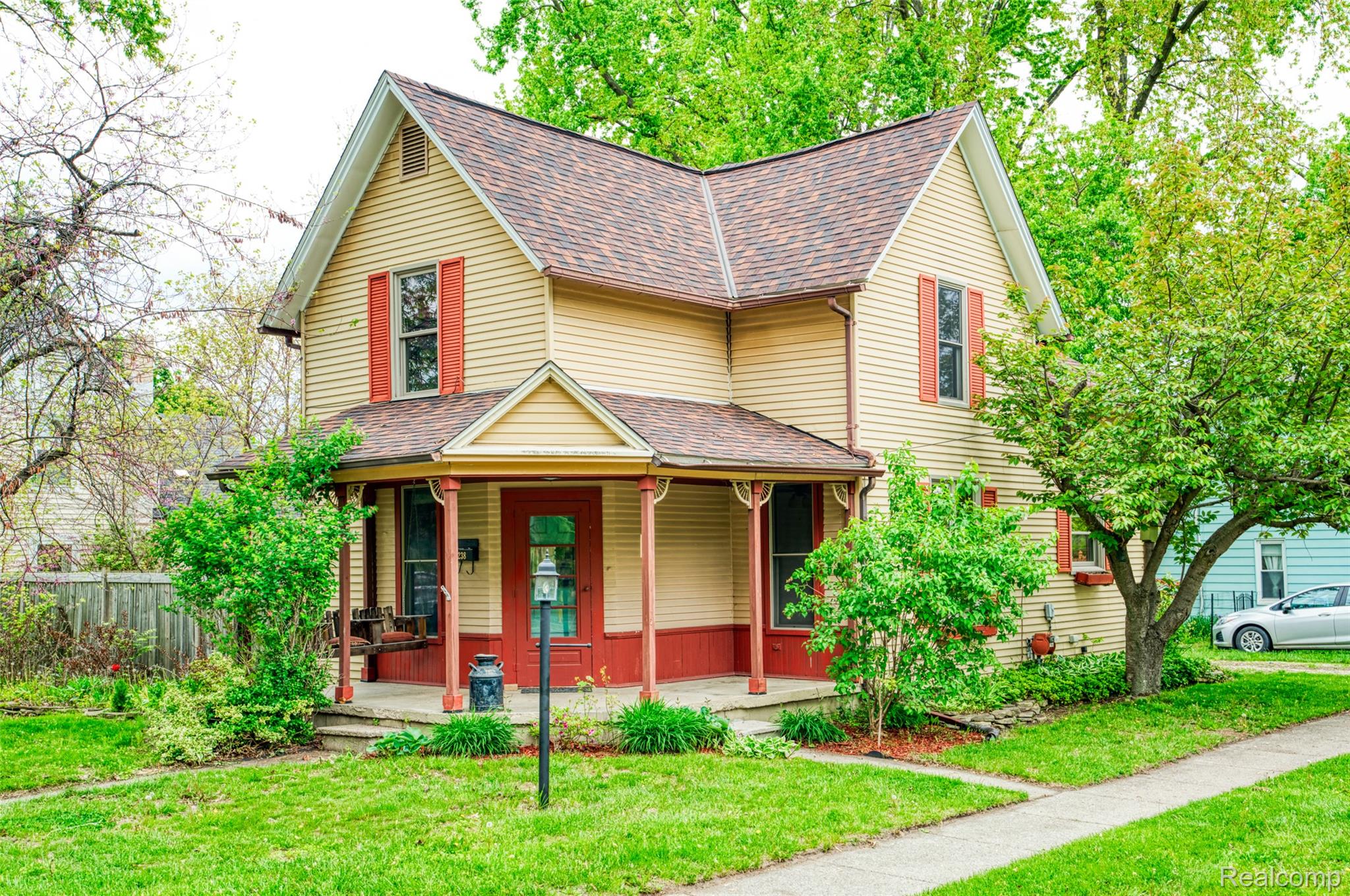 238, Washington, Howell, Michigan, 48843