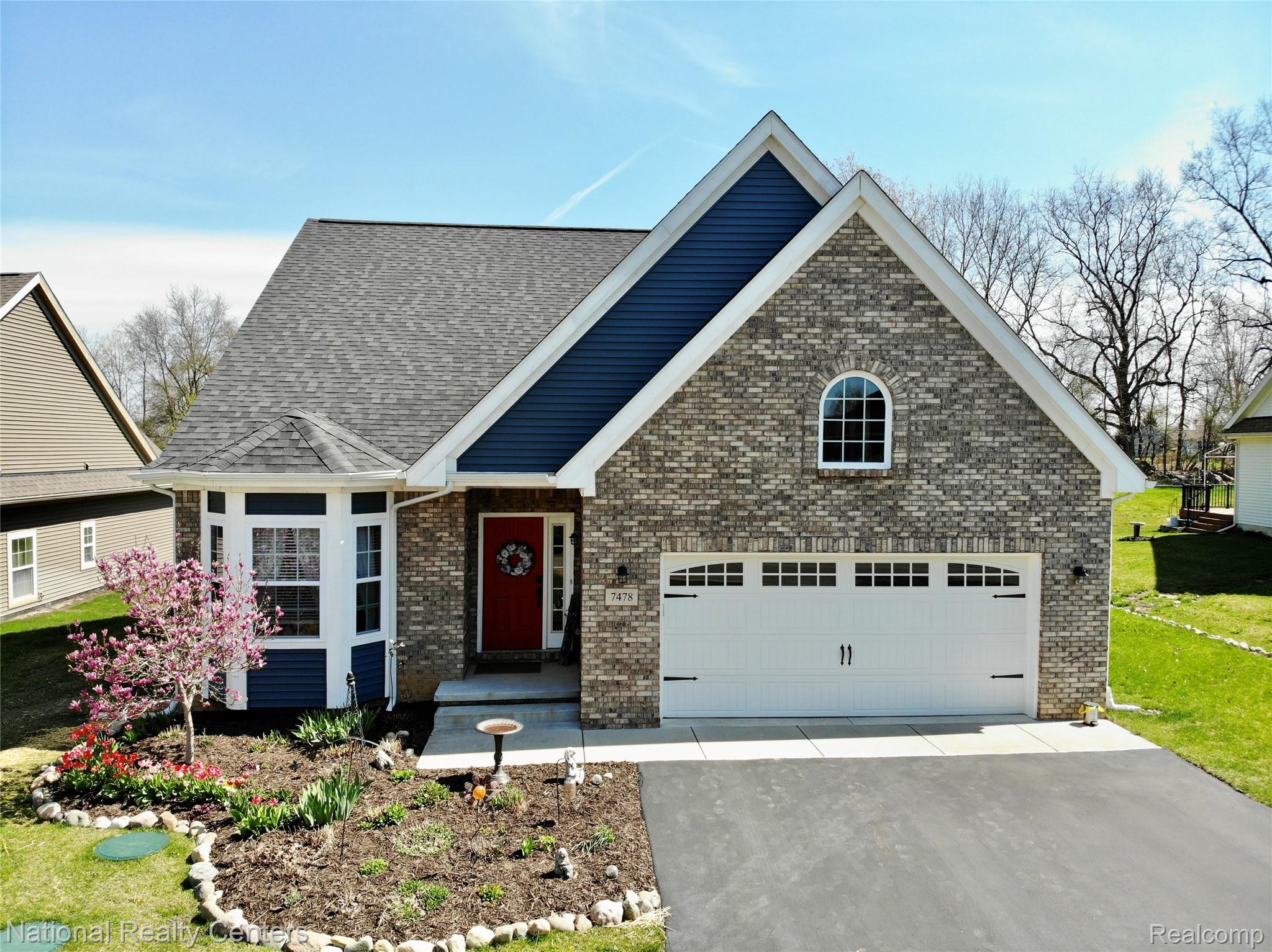 7478, Village, #27, Davisburg, Michigan, 48350