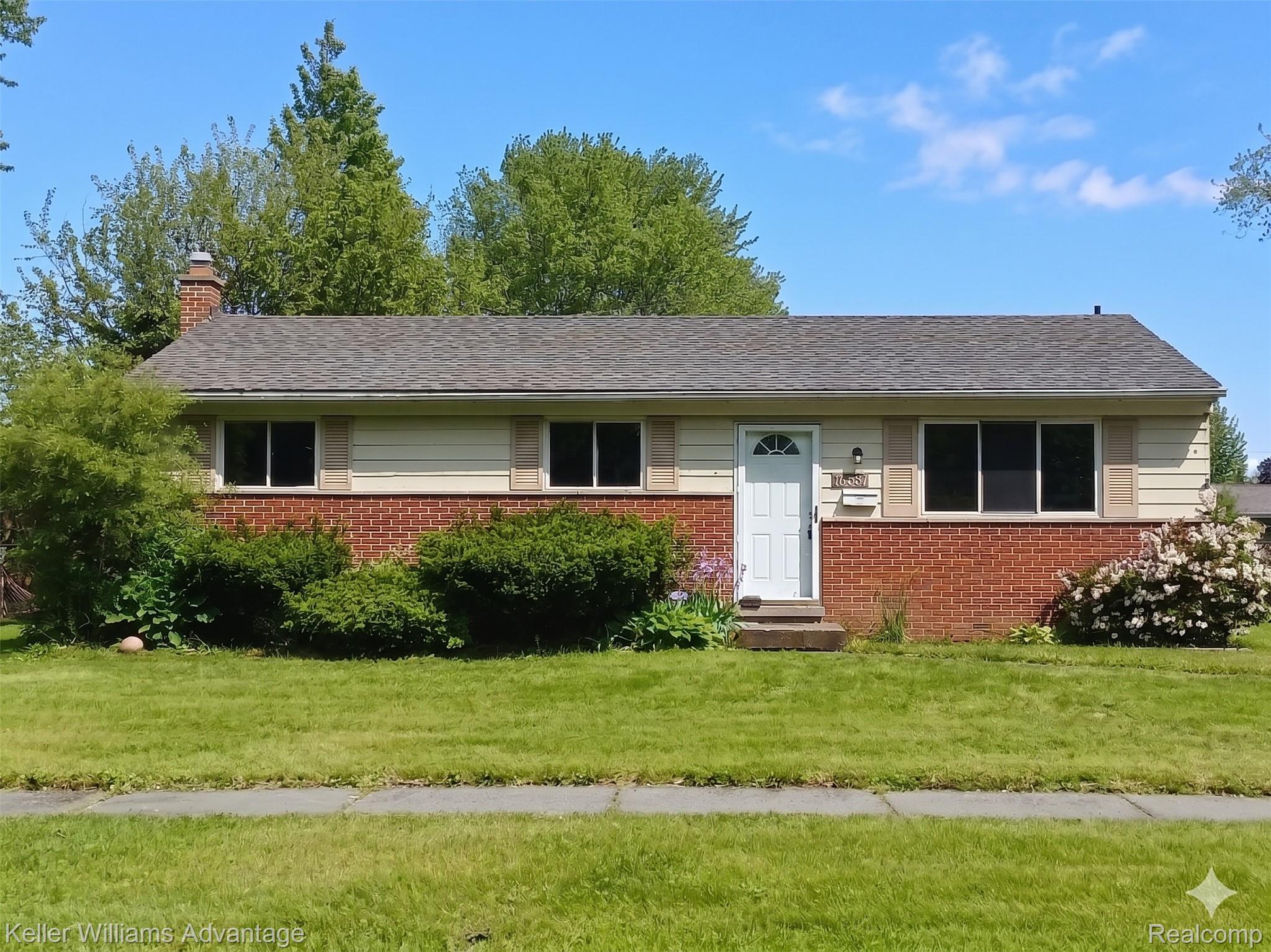 15587, Oakbrook, Romulus, Michigan, 48174