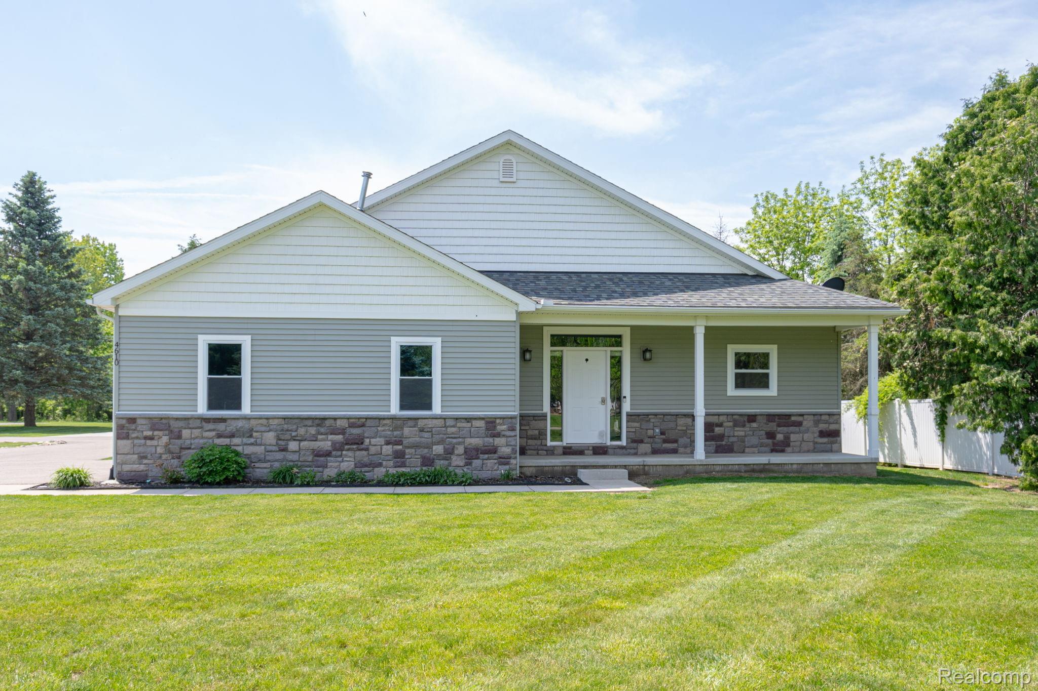 4610, Clyde, Howell, Michigan, 48855