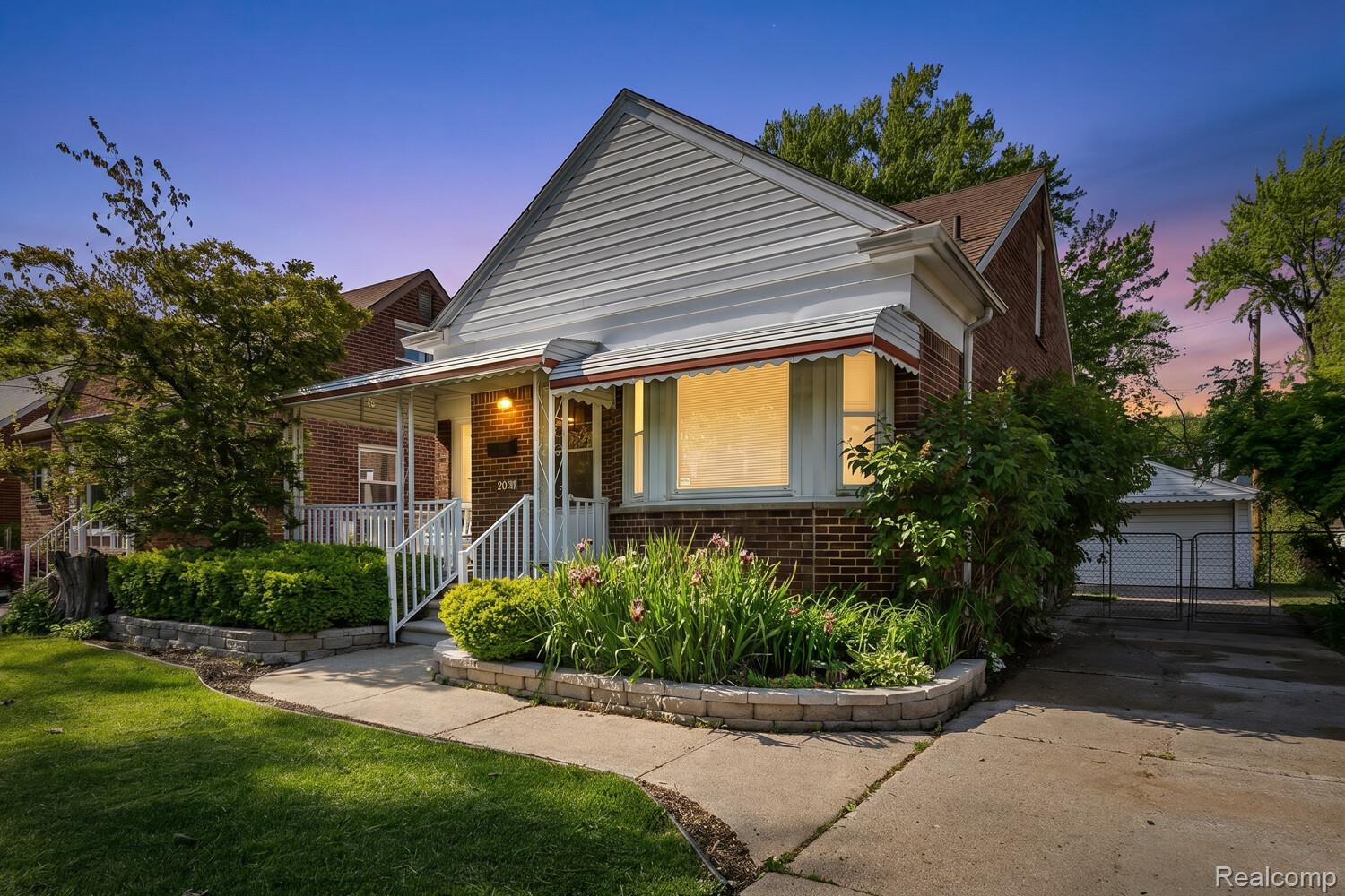 27548, Chicago, Livonia, Michigan, 48150