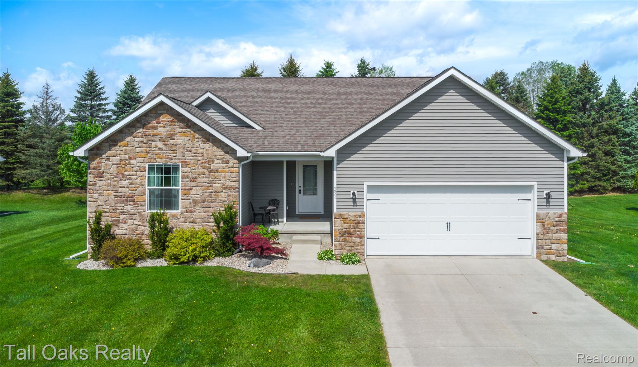 291, Golfside, Lapeer, Michigan, 48446