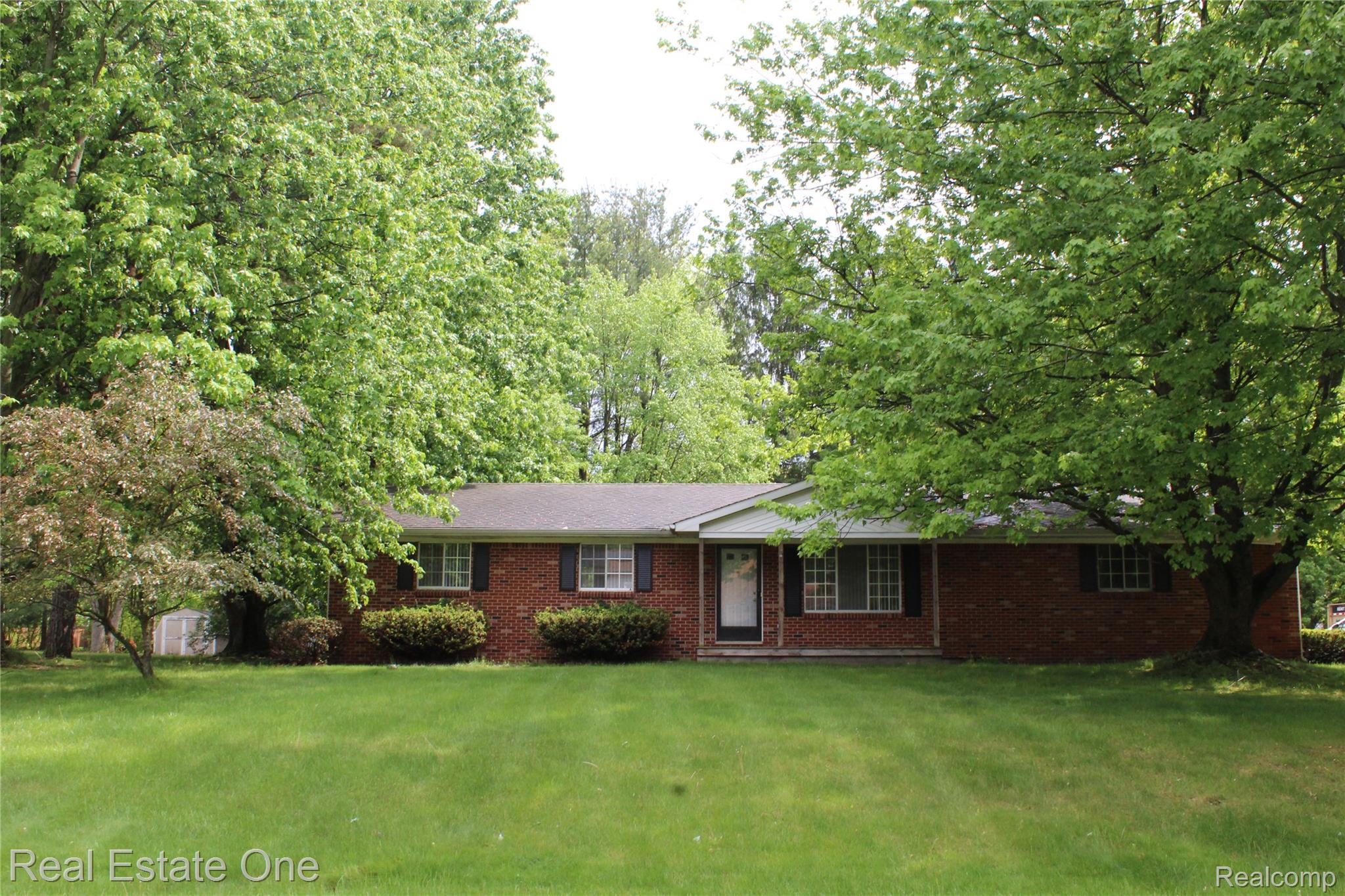 1425, Alstott, Howell, Michigan, 48843