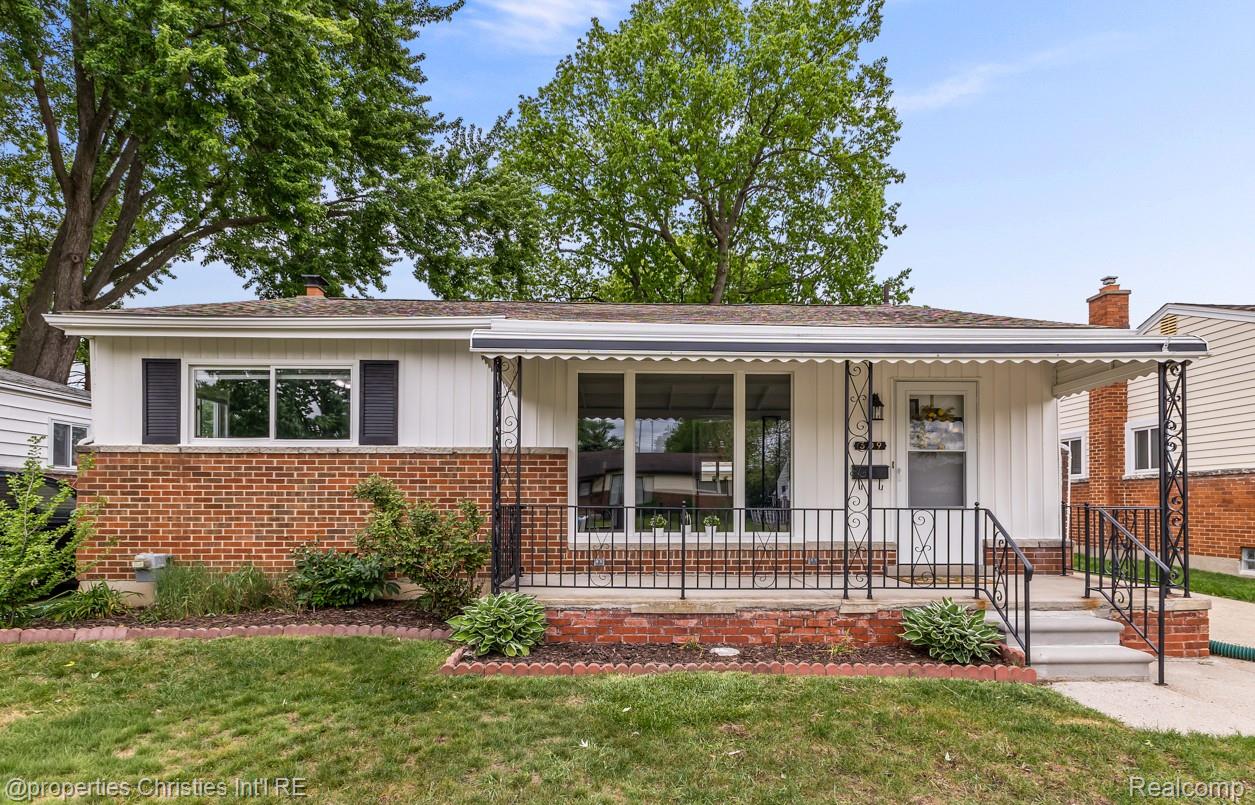 309, Sonia, Madison Heights, Michigan, 48071