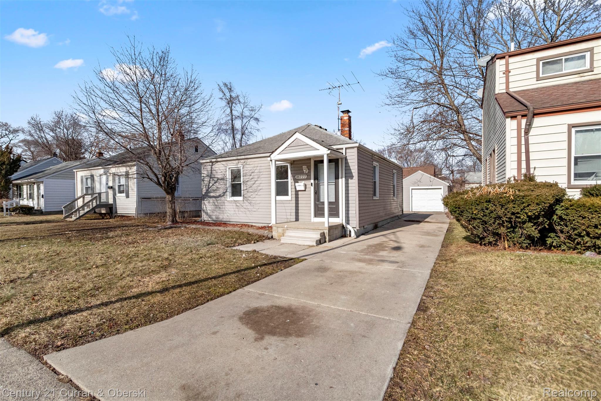 18777, Kingsville, Harper Woods, Michigan, 48225