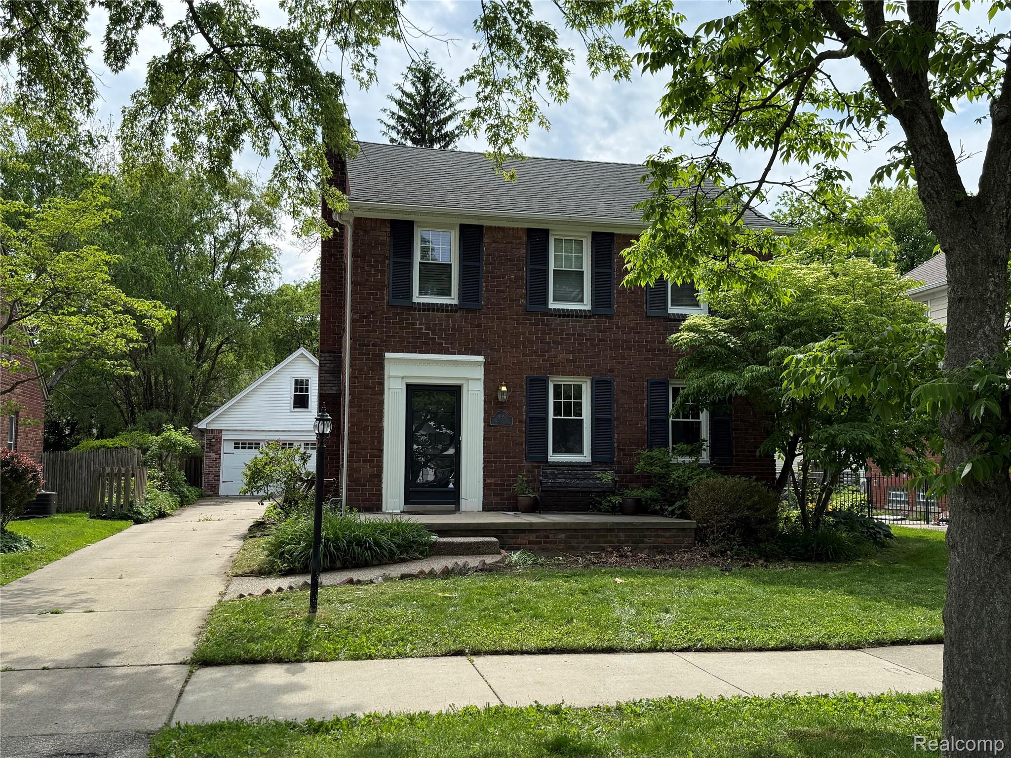 889, Rivard, Grosse Pointe, Michigan, 48230