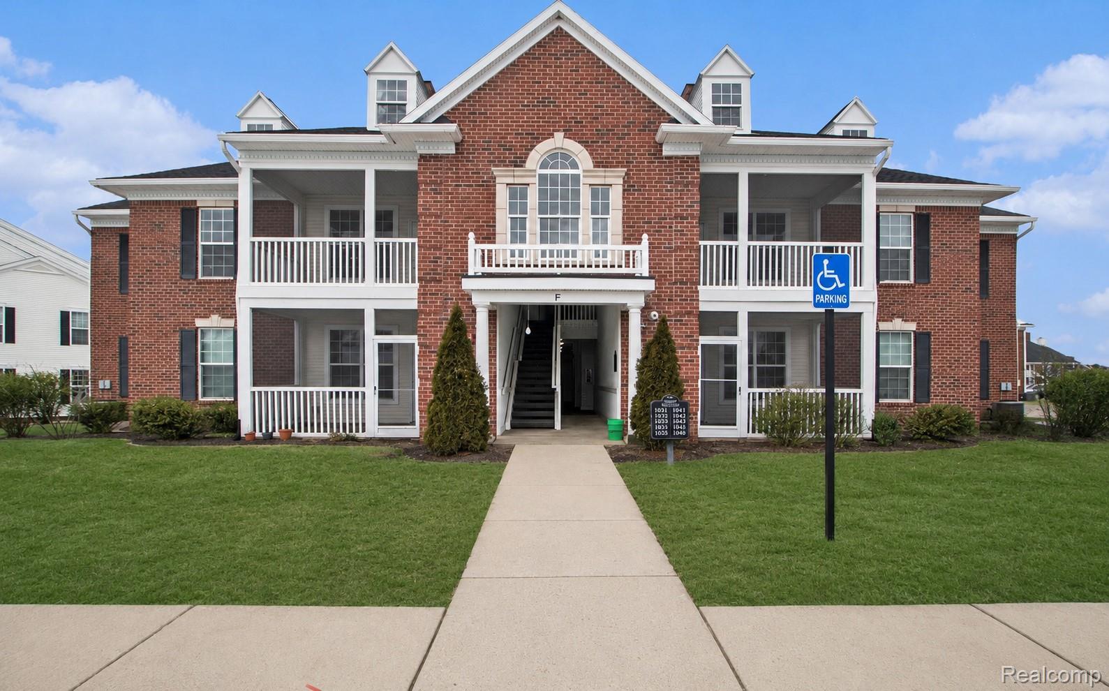 1043, SUMMERFIELD GLEN, Ann Arbor, Michigan, 48103