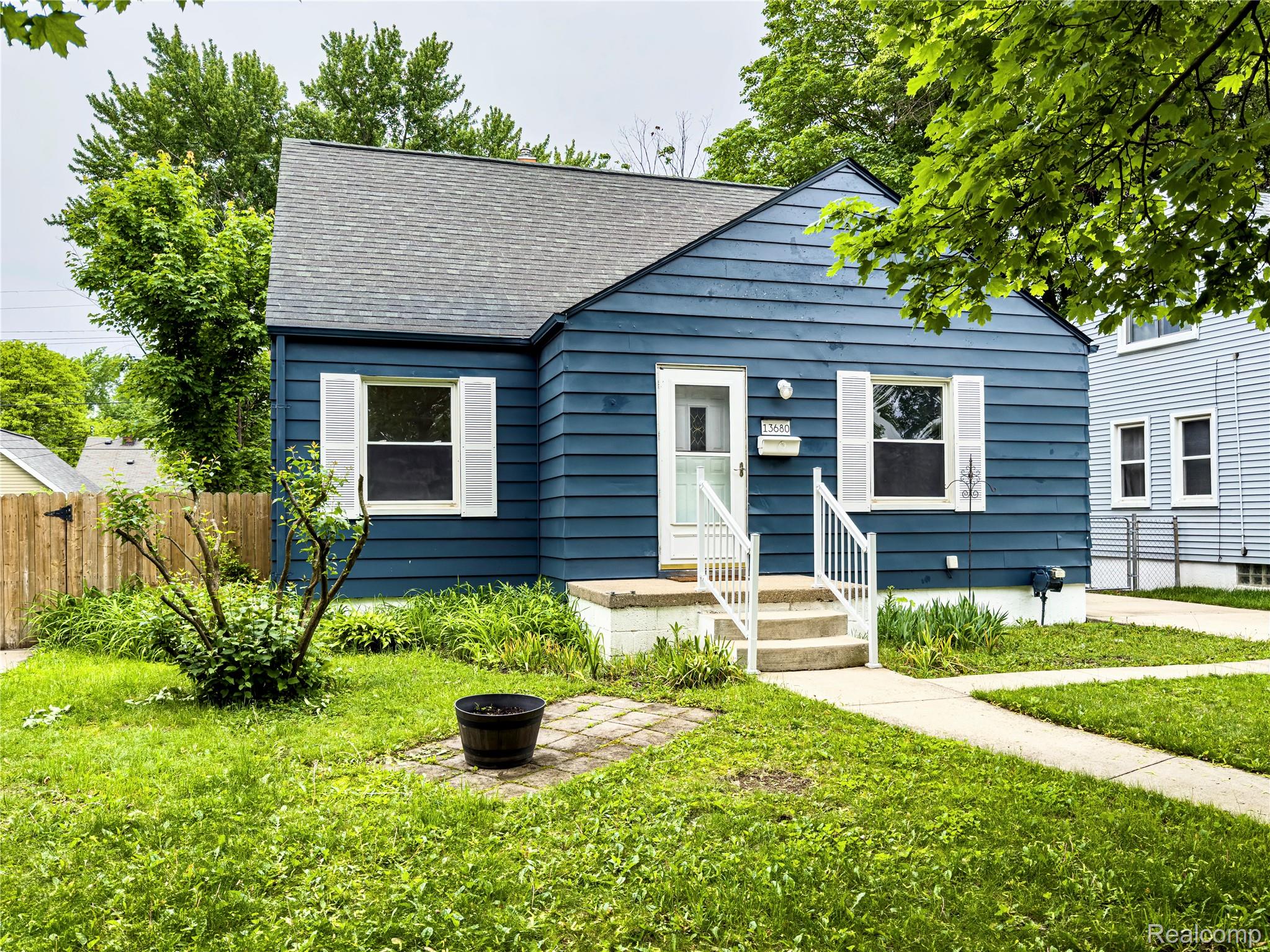 13680, Borgman, Oak Park, Michigan, 48237