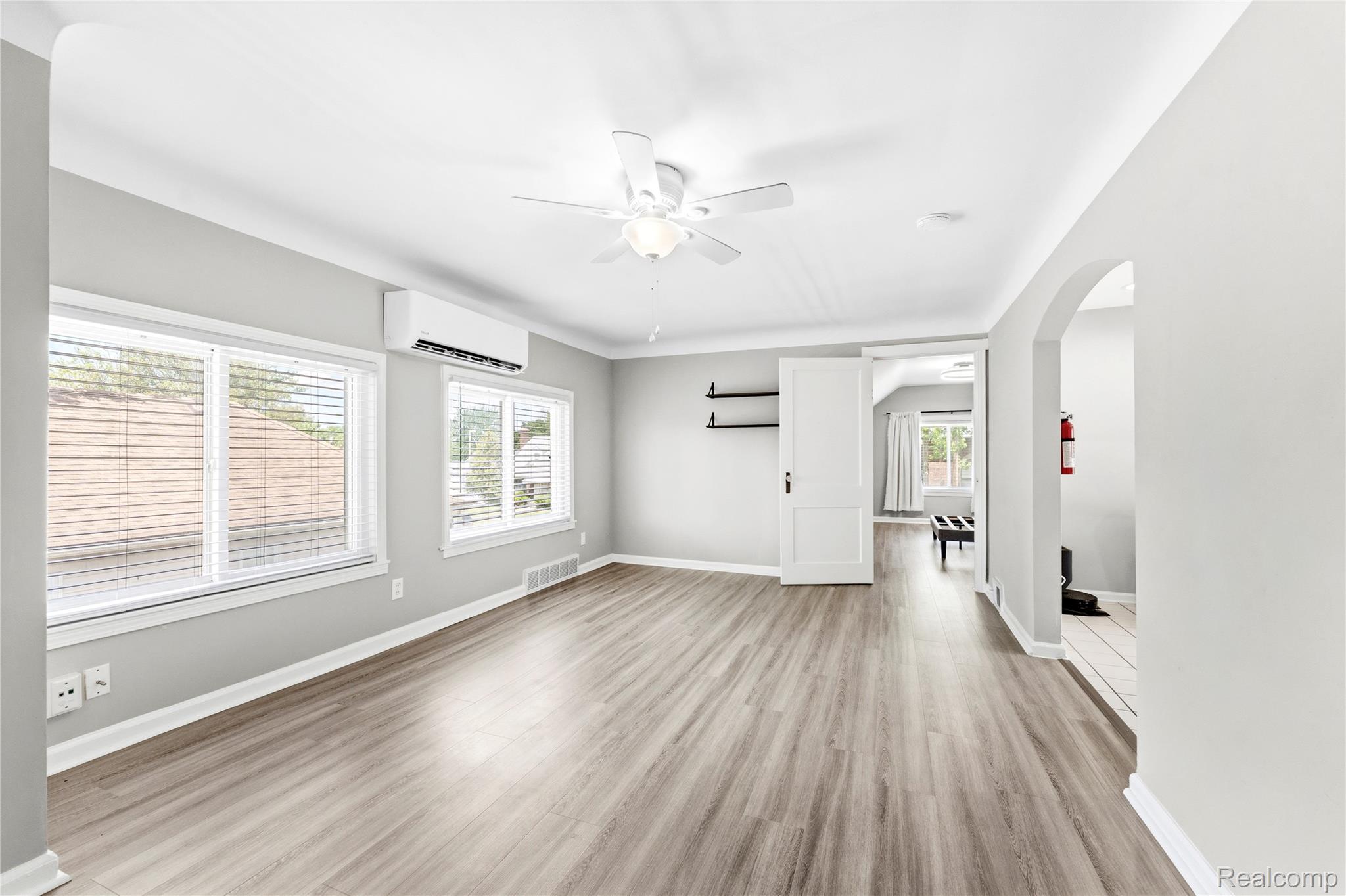 413, Chestnut, Wyandotte, Michigan, 48192